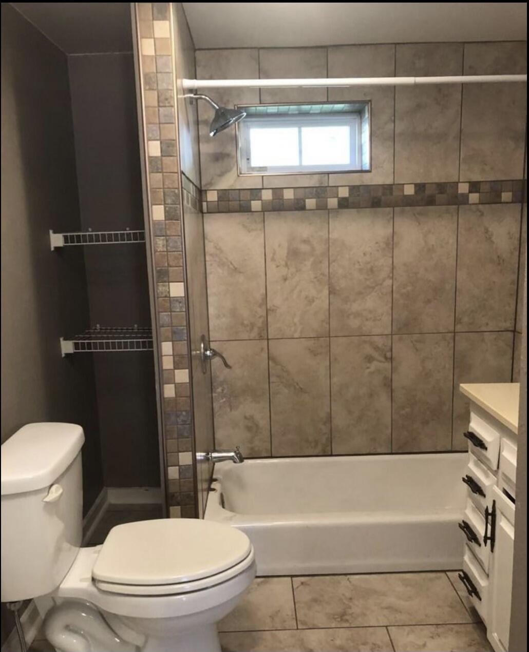 Photo 3 - Residential for sale – 609 E 15th Street  Joplin, MO