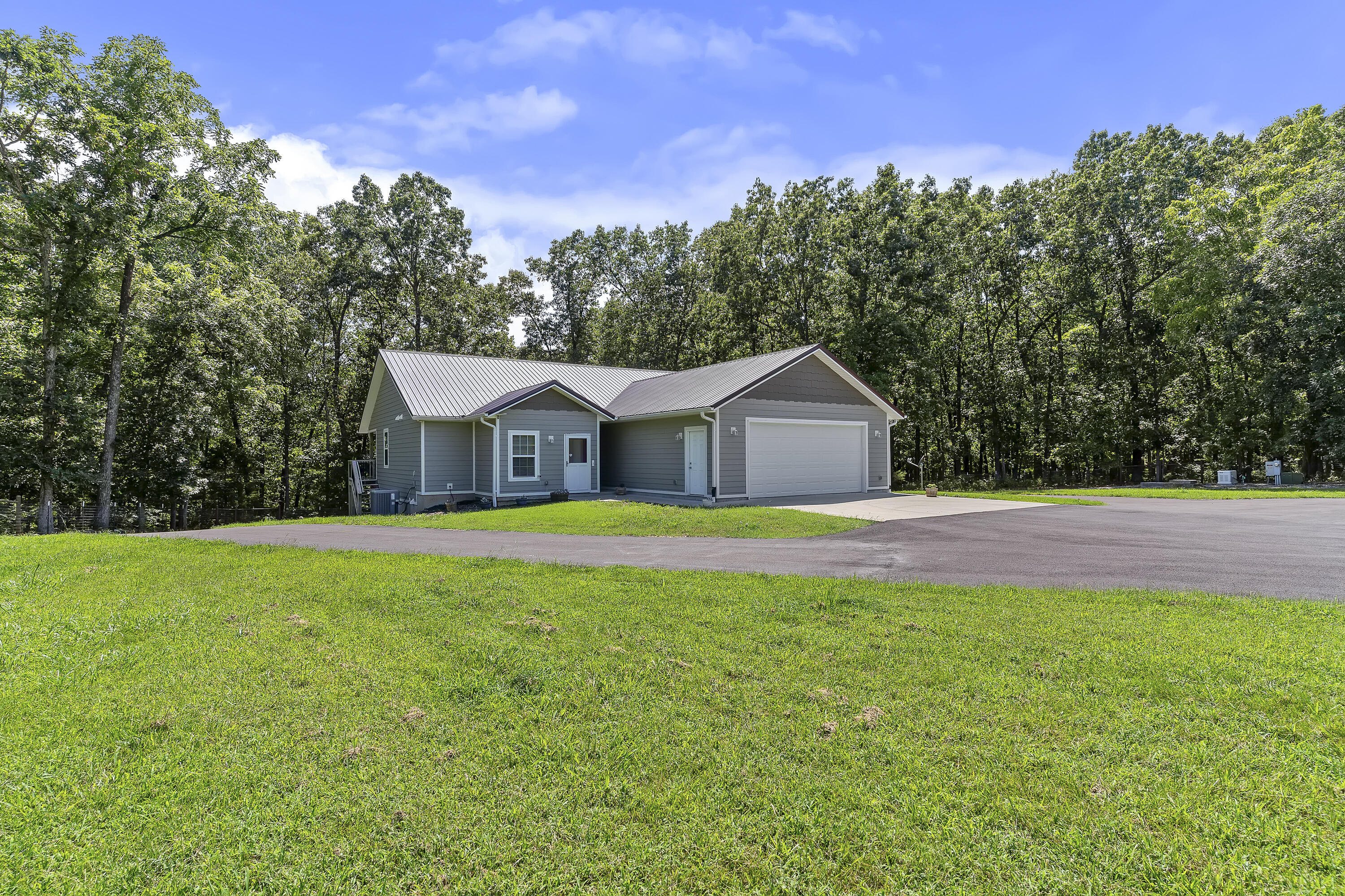 Photo 7 - Residential for sale – 9318 E Farm Rd 112   Strafford, MO
