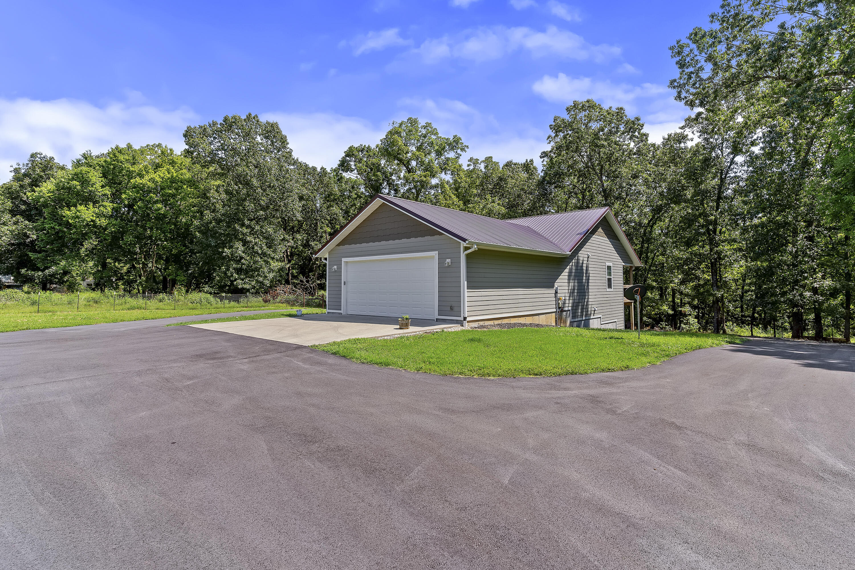 Photo 8 - Residential for sale – 9318 E Farm Rd 112   Strafford, MO