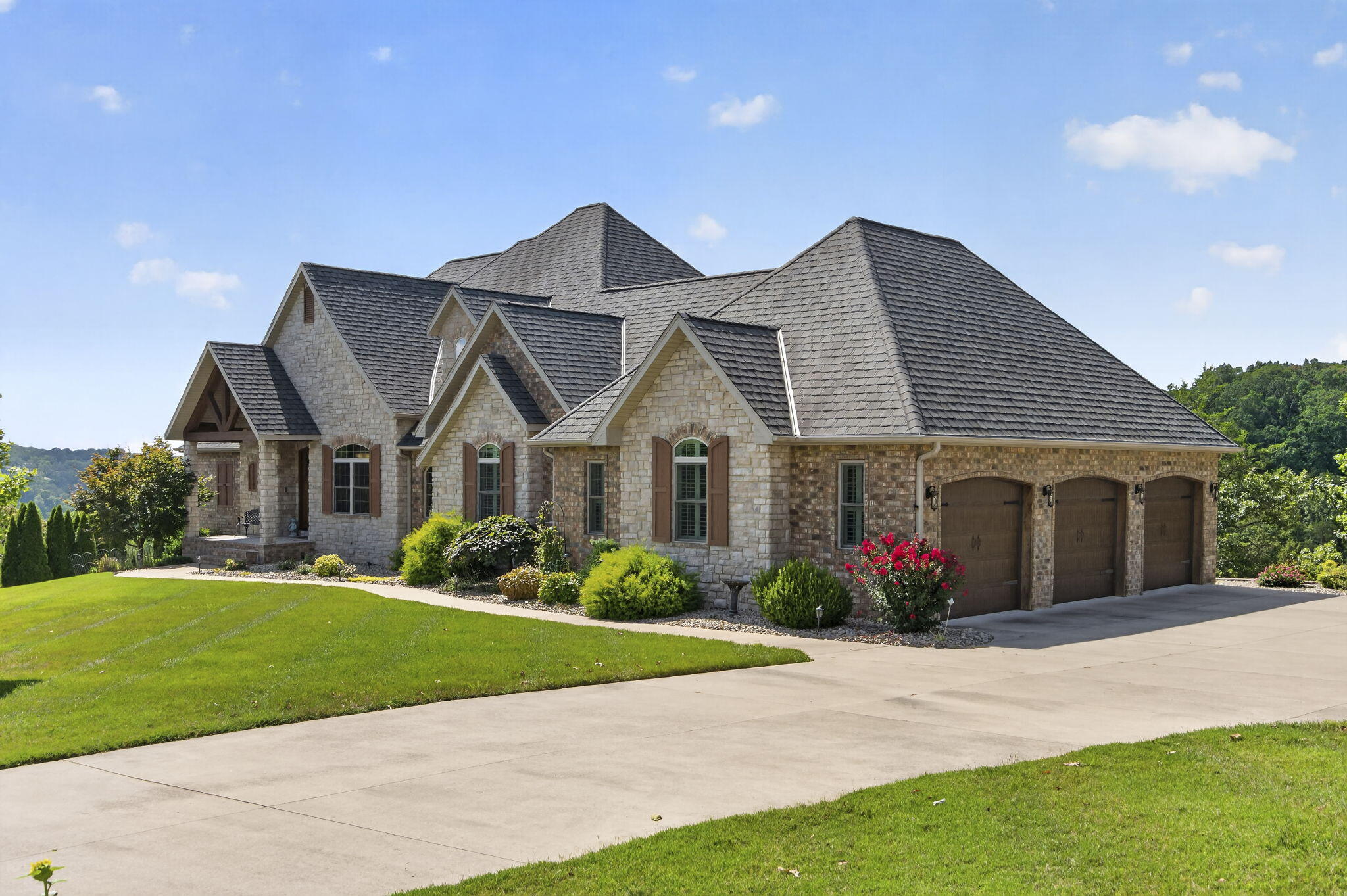 Photo 2 - Residential for sale – 110  Carnoustie Court  Branson, MO