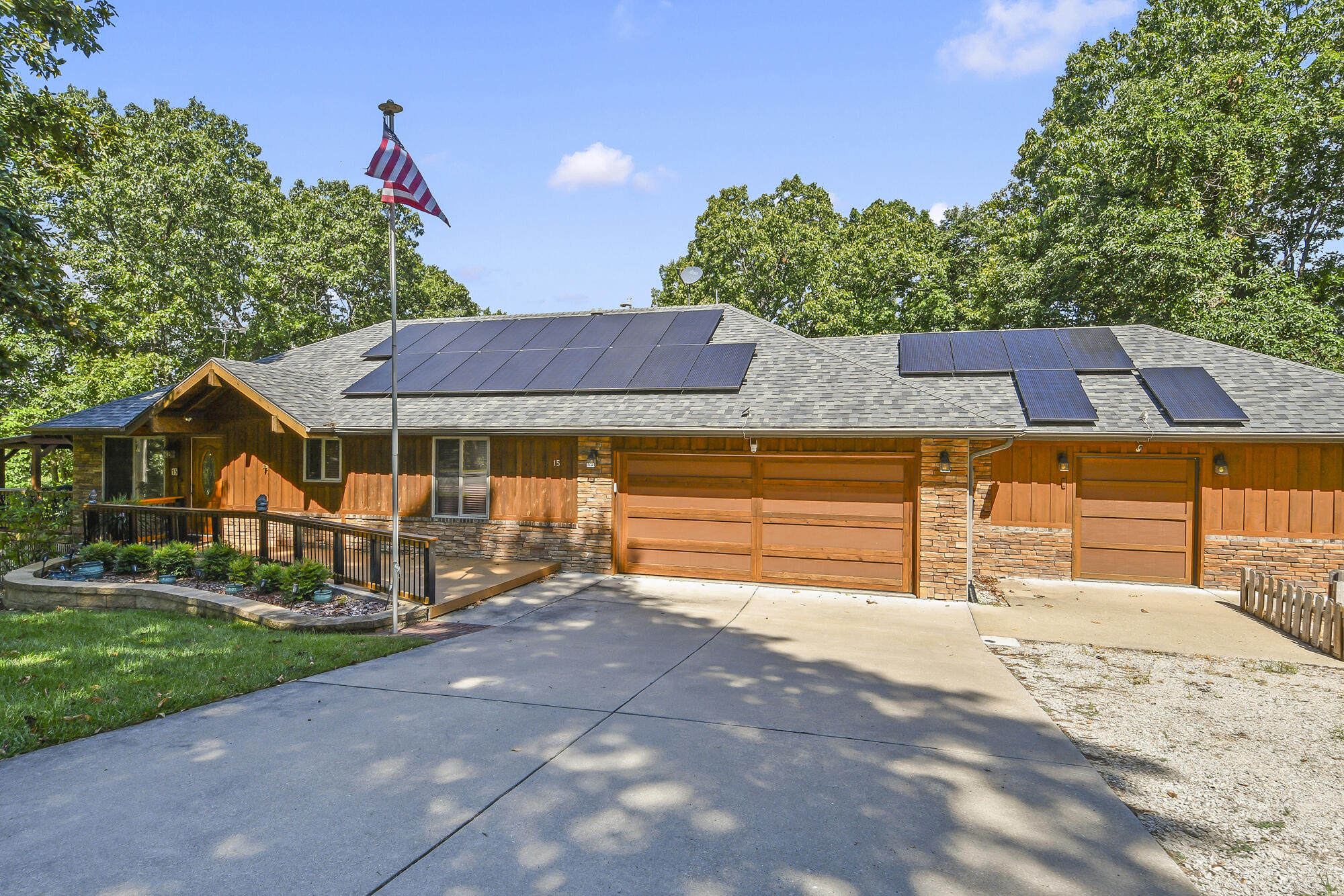 Photo 3 - Residential for sale – 15  Lovers Lane  Branson West, MO