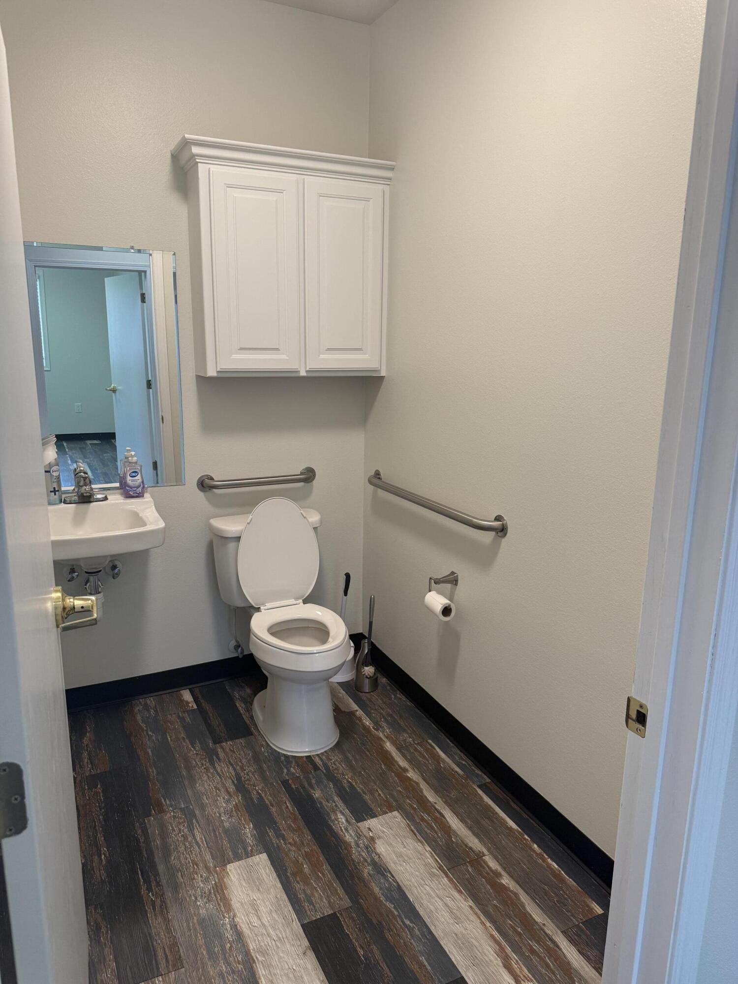 Photo 8 - Commercial Lease for sale – 1350 E Kingsley Street  Springfield, MO