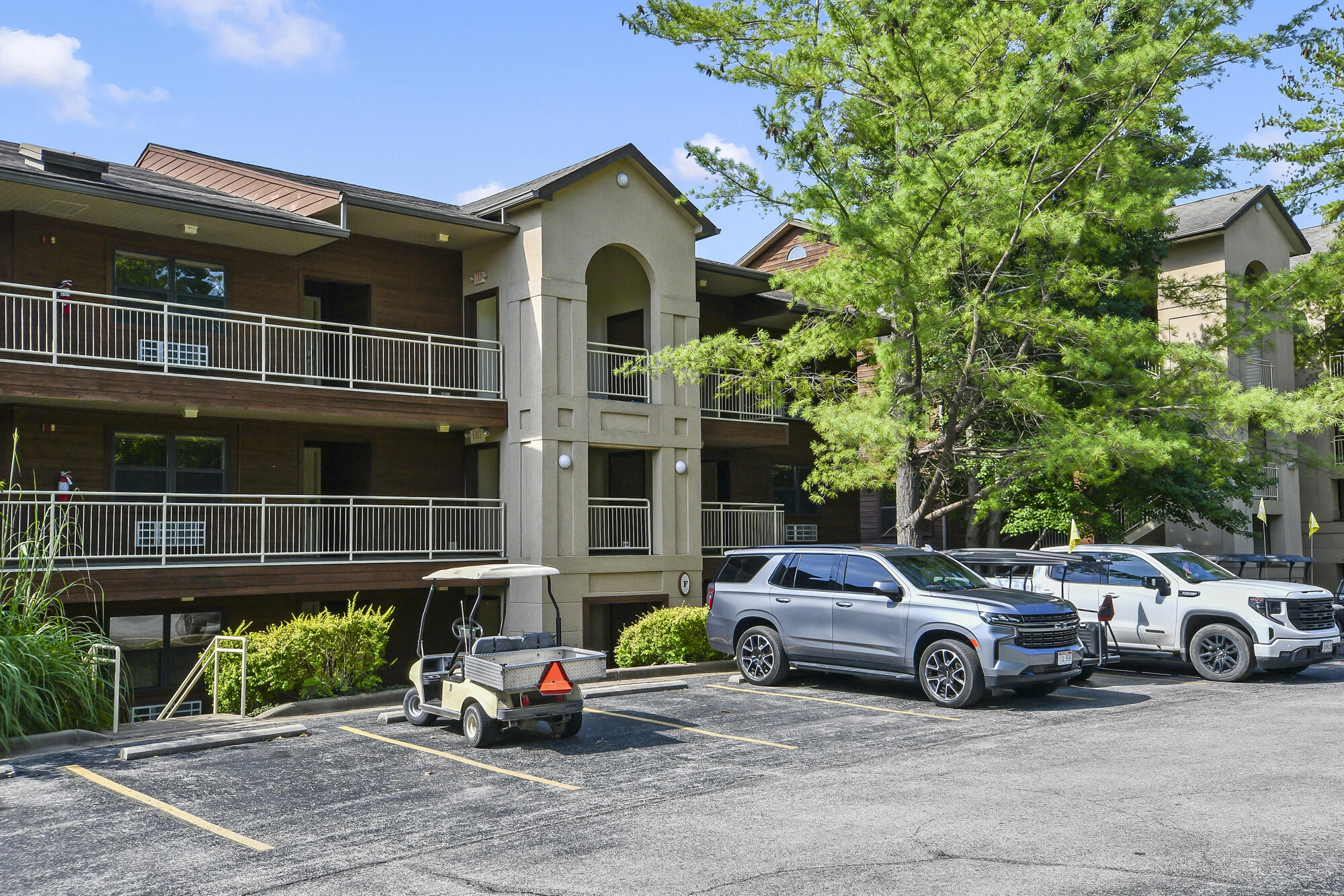 Photo 2 - Residential for sale – 302  Stillwater Trail  Branson, MO