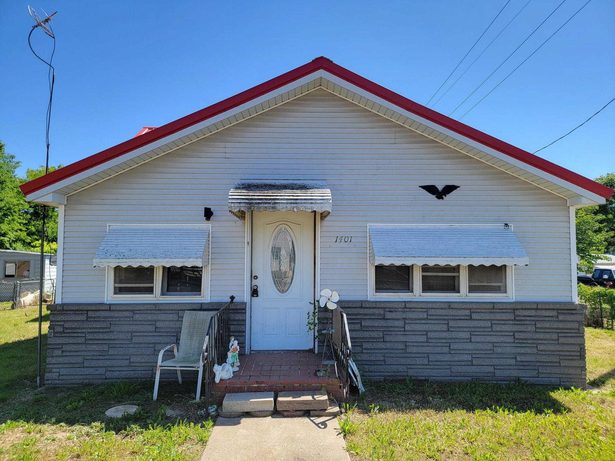 Photo 2 - Residential for sale – 1401 E Broadway Street  Monett, MO