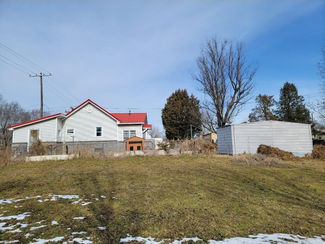 Photo 22 - Residential for sale – 1401 E Broadway Street  Monett, MO