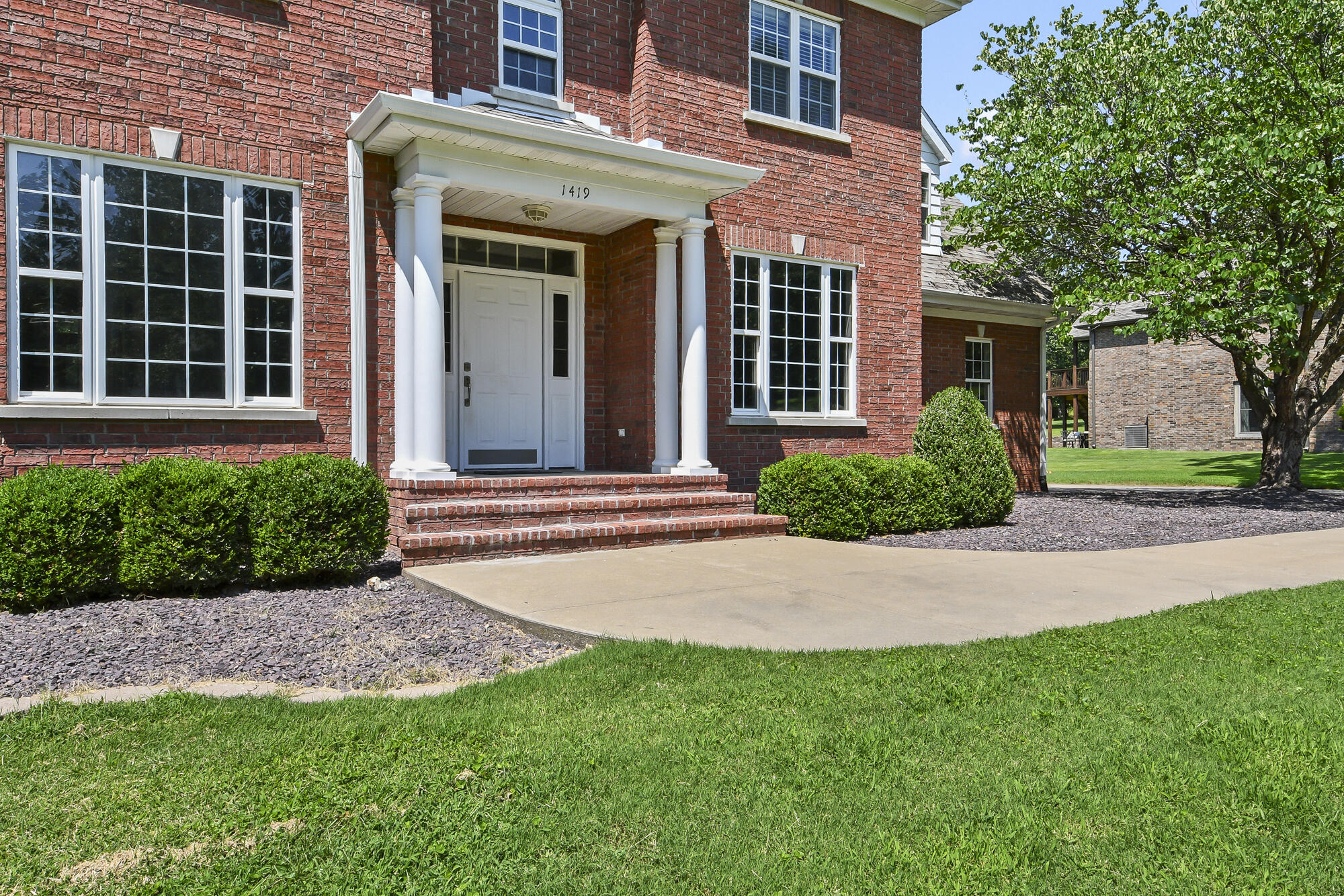 Photo 3 - Residential for sale – 1419  Briarwood Dr. Drive  Marshfield, MO