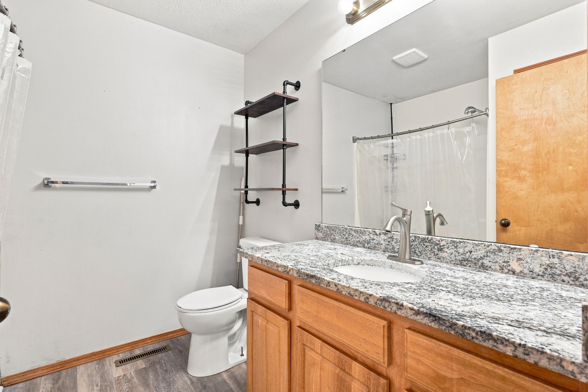 Photo 13 - Residential for sale – 936 S Duke Court  Springfield, MO