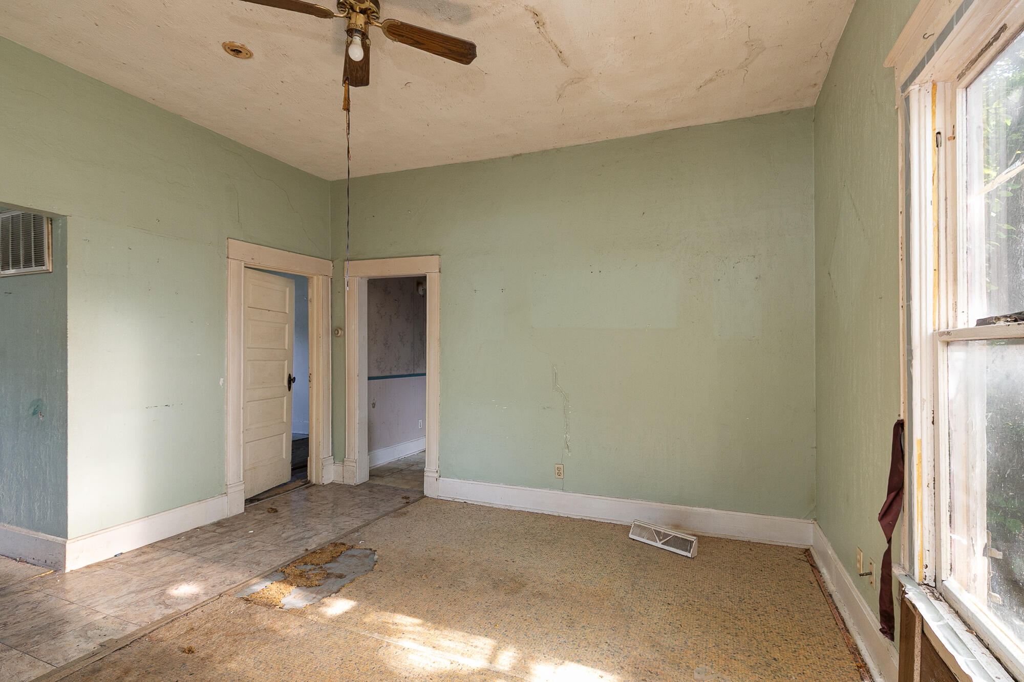 Photo 7 - Residential for sale – 1717 W Atlantic Street  Springfield, MO