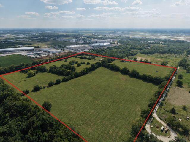 Photo 9 - Residential for sale – 2904 N Farm Road 123   Springfield, MO