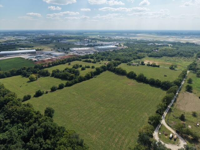 Photo 7 - Residential for sale – 2904 N Farm Road 123   Springfield, MO