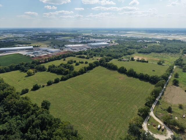 Photo 8 - Residential for sale – 2904 N Farm Road 123   Springfield, MO