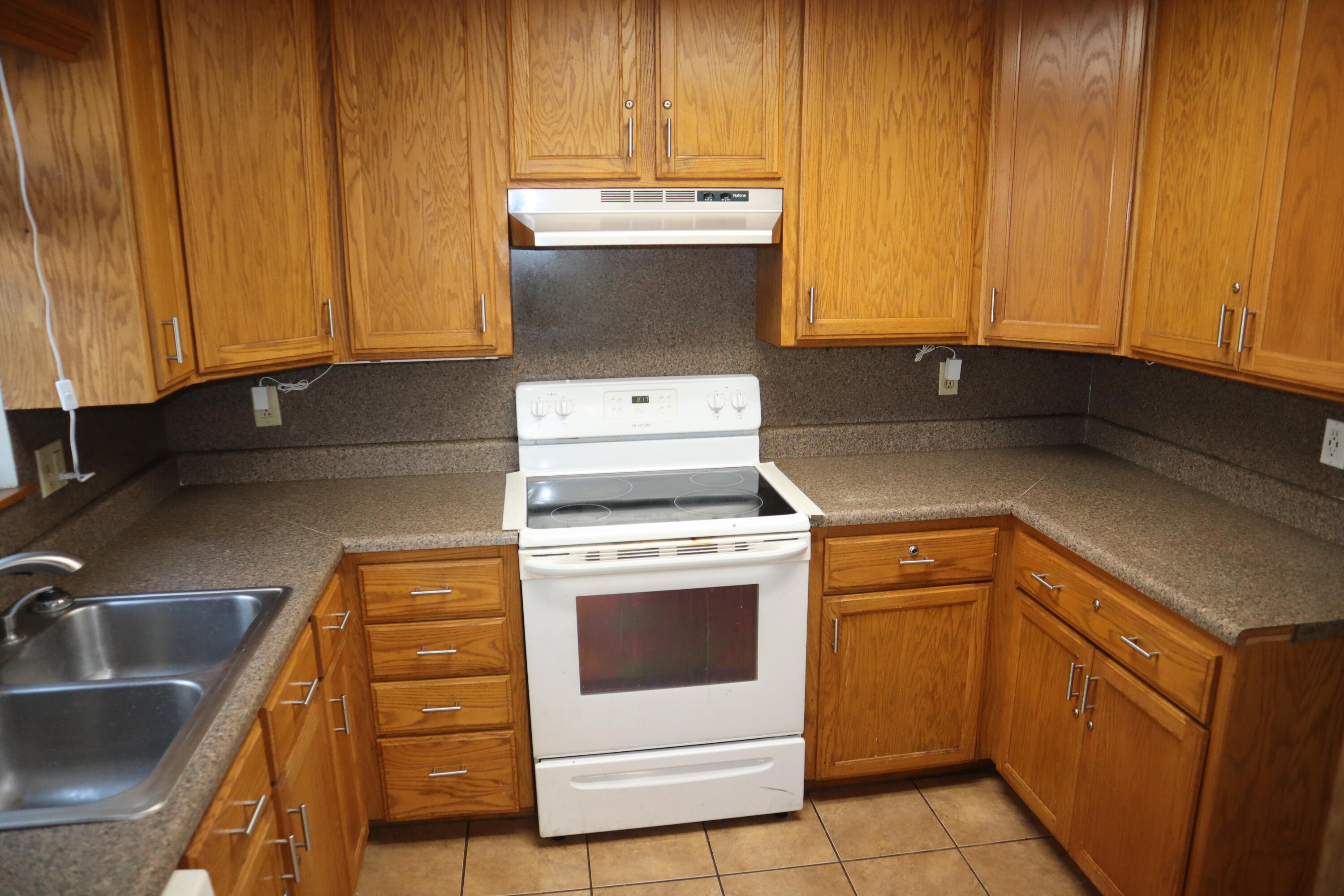 Photo 9 - Residential for sale – 651 W Nichols Street  Springfield, MO