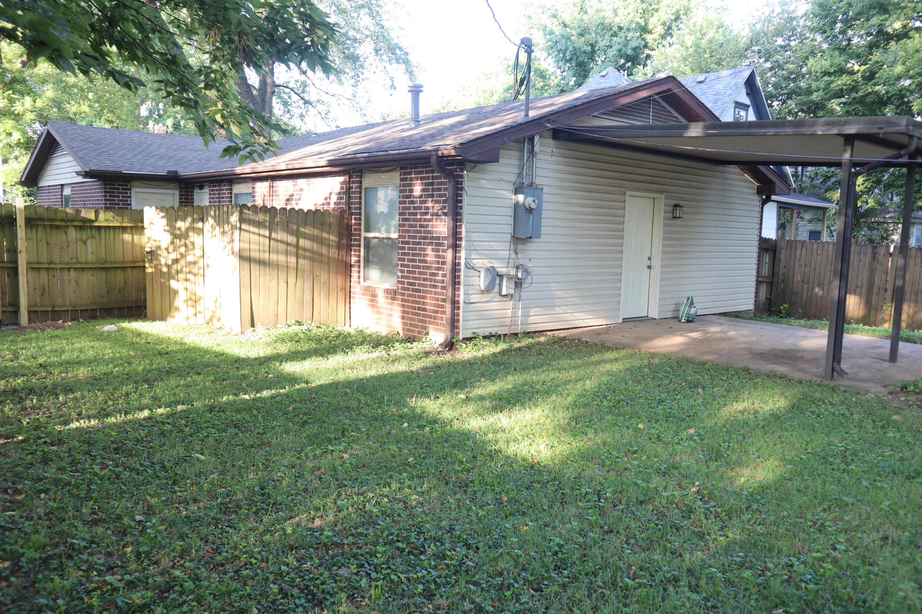 Photo 4 - Residential for sale – 651 W Nichols Street  Springfield, MO