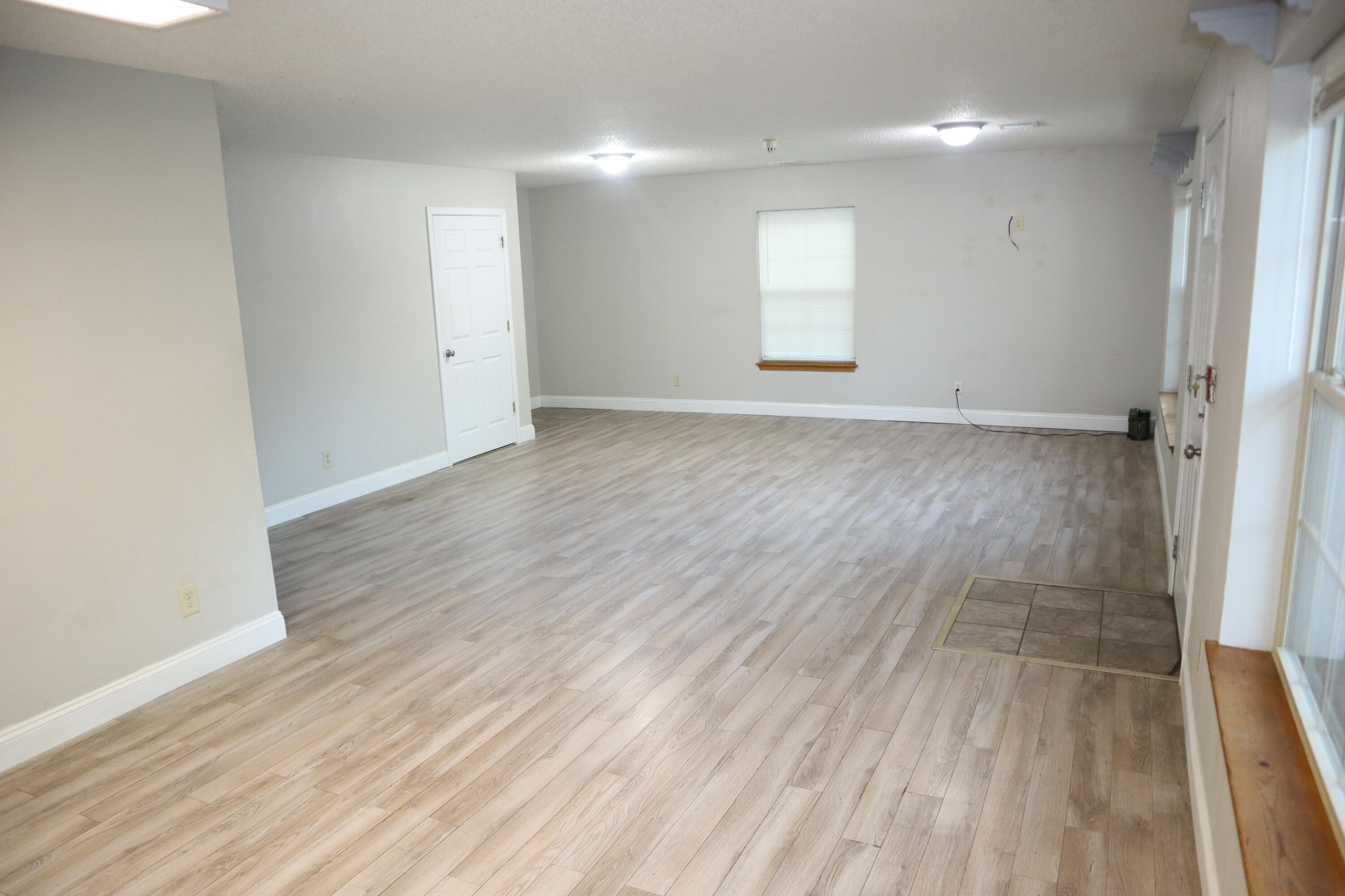 Photo 13 - Residential for sale – 651 W Nichols Street  Springfield, MO
