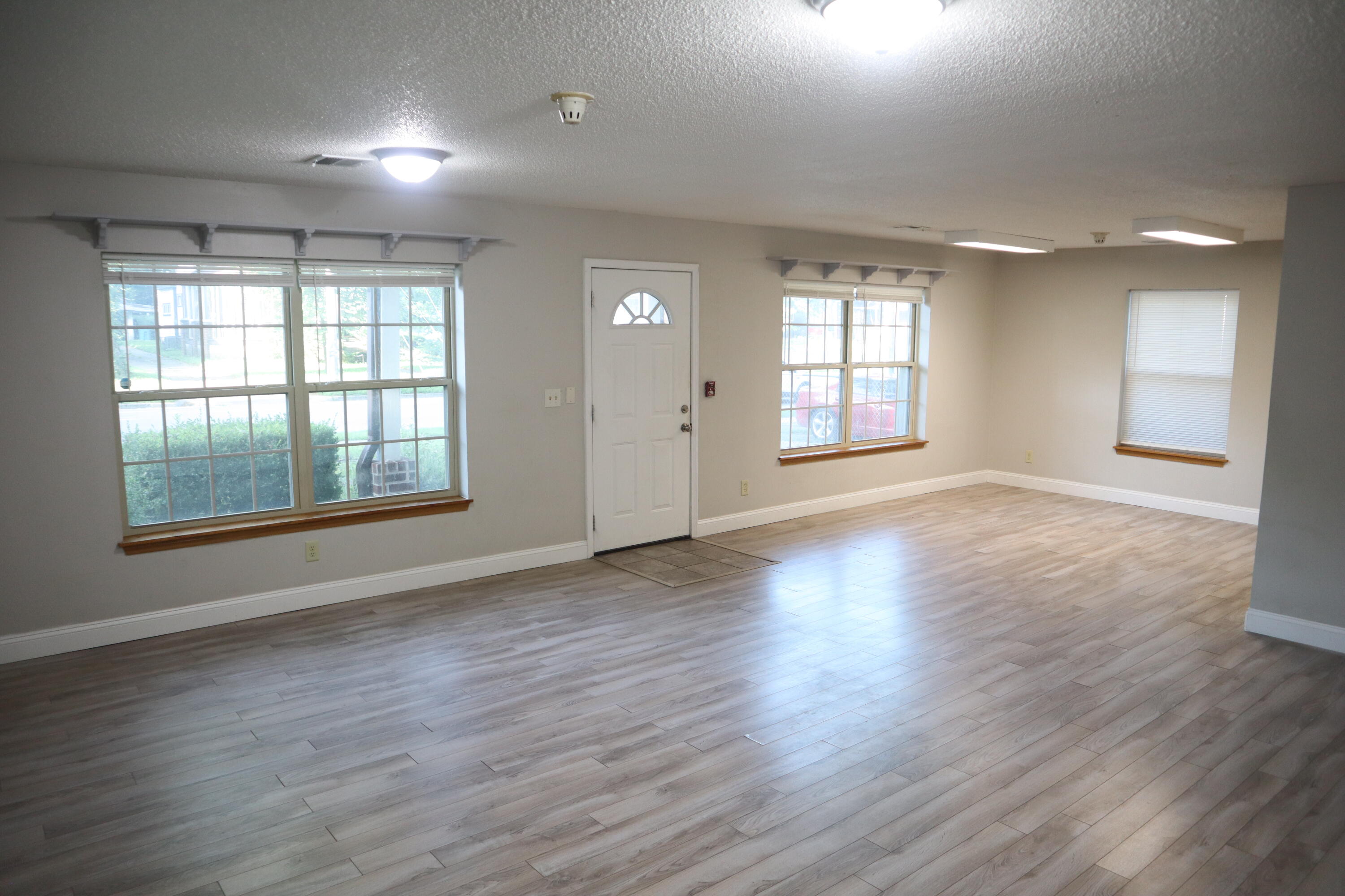 Photo 8 - Residential for sale – 651 W Nichols Street  Springfield, MO