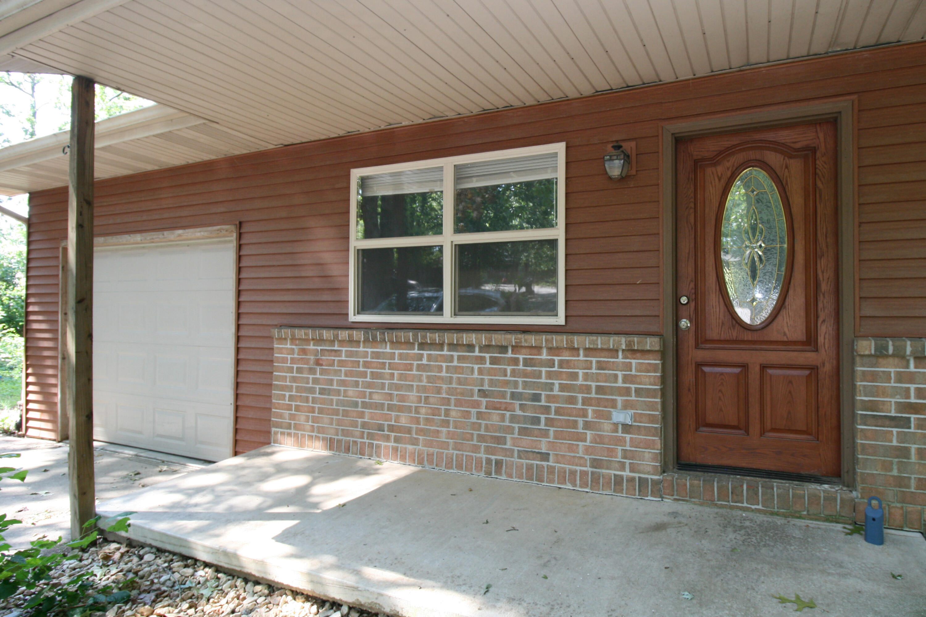 Photo 2 - Residential for sale – 1201 E East Court  Ozark, MO