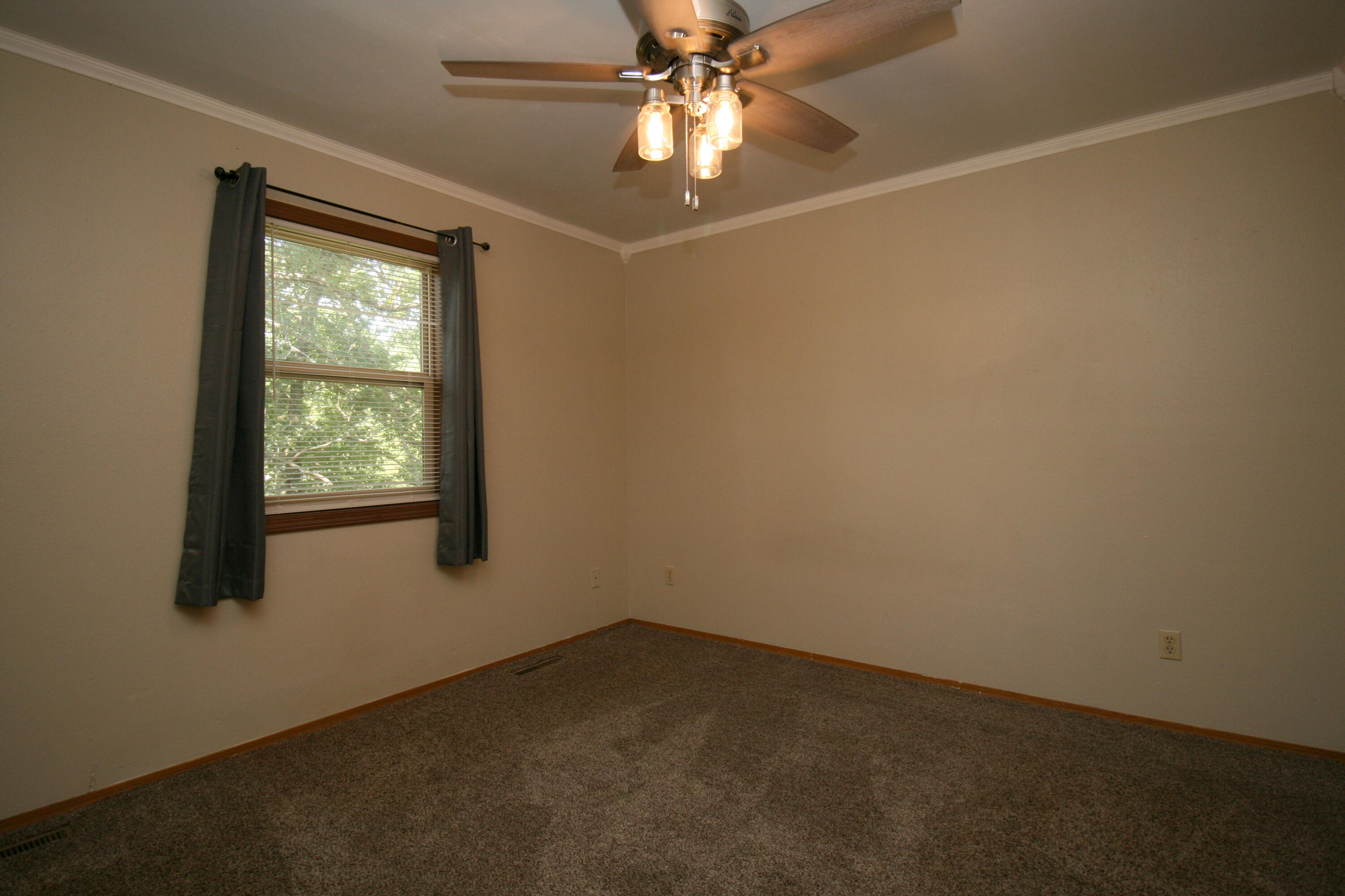 Photo 7 - Residential for sale – 1201 E East Court  Ozark, MO