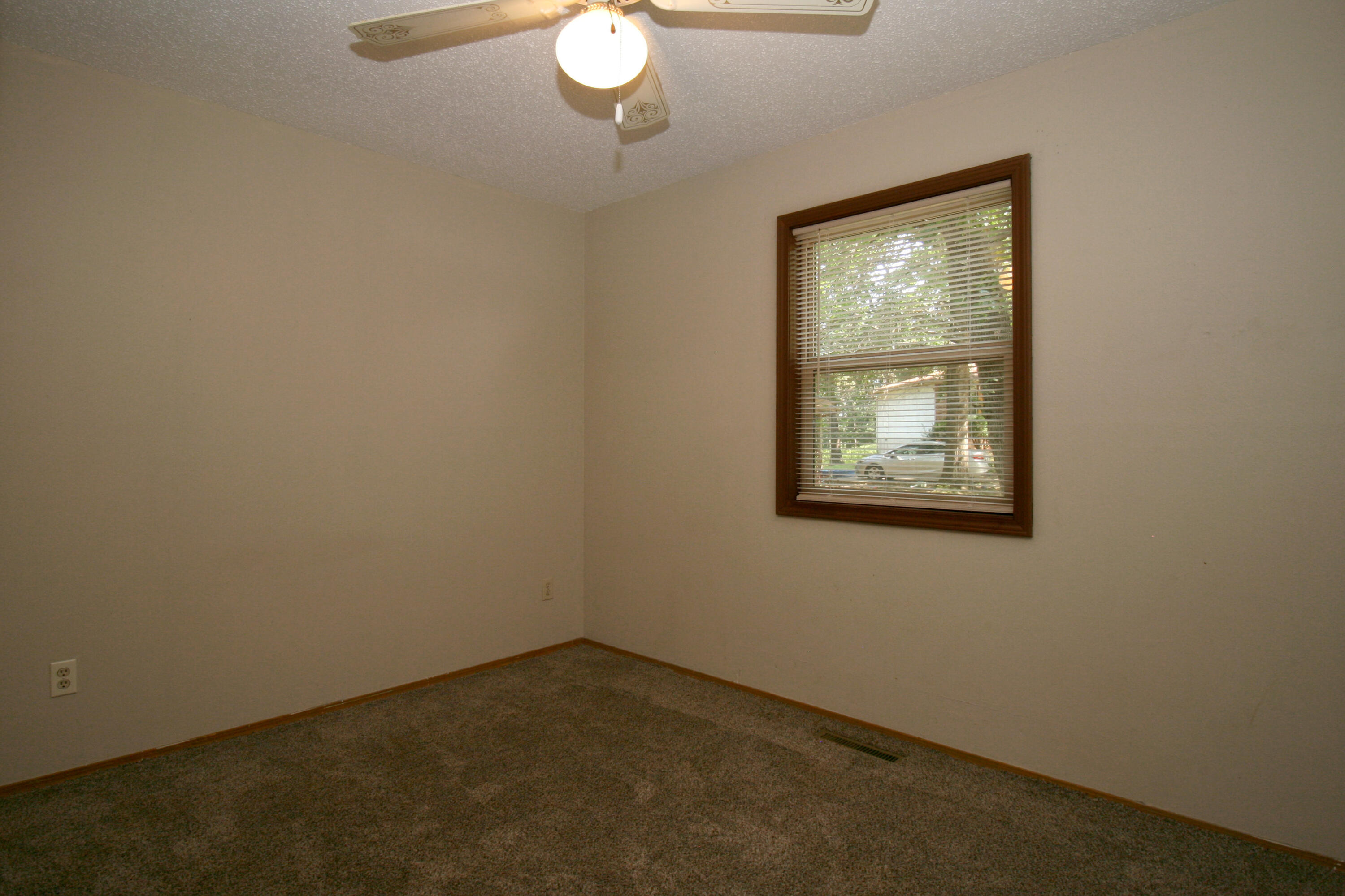 Photo 8 - Residential for sale – 1201 E East Court  Ozark, MO