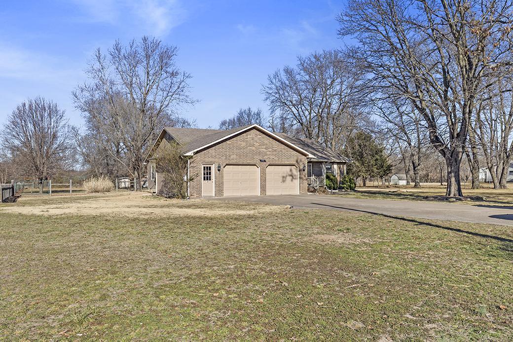 Photo 2 - Residential for sale – 3711  Silver Creek Road  Joplin, MO
