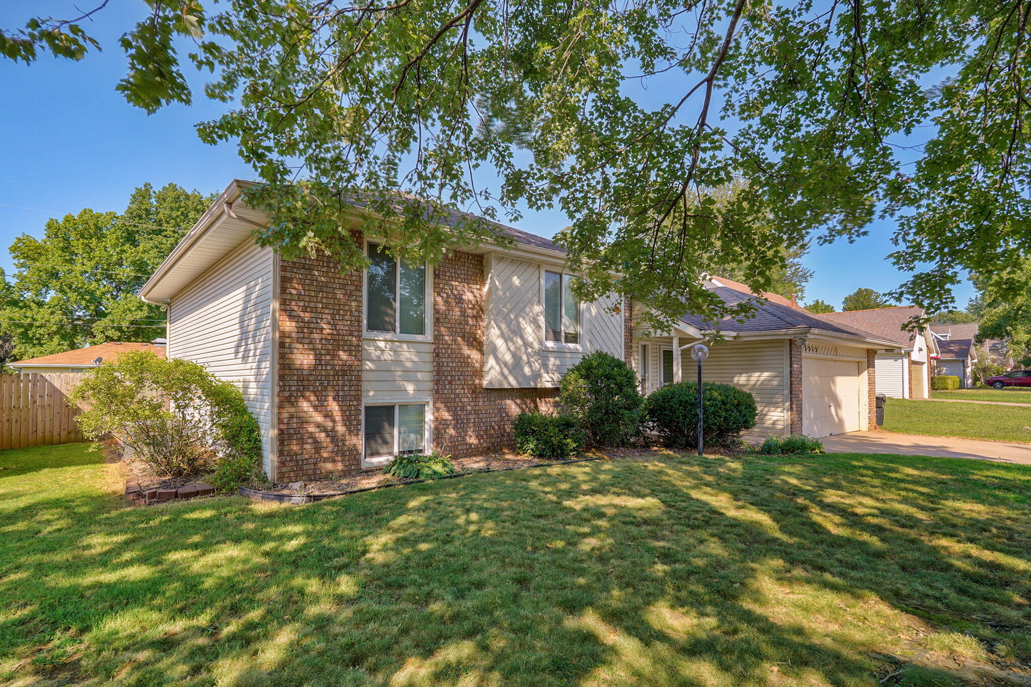 Photo 2 - Residential for sale – 3515 S Kings Avenue  Springfield, MO