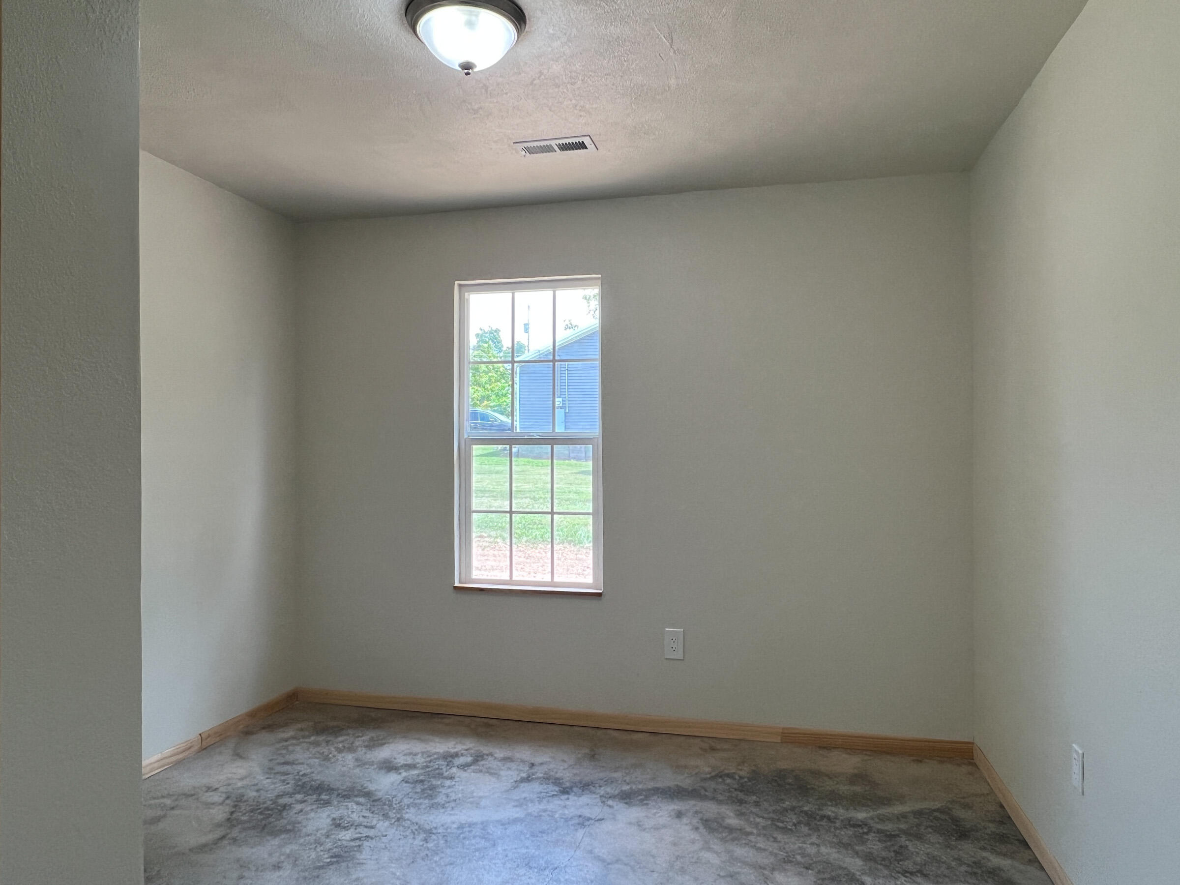 Photo 15 - Residential for sale – 324 W 7th Street  Mountain Grove, MO