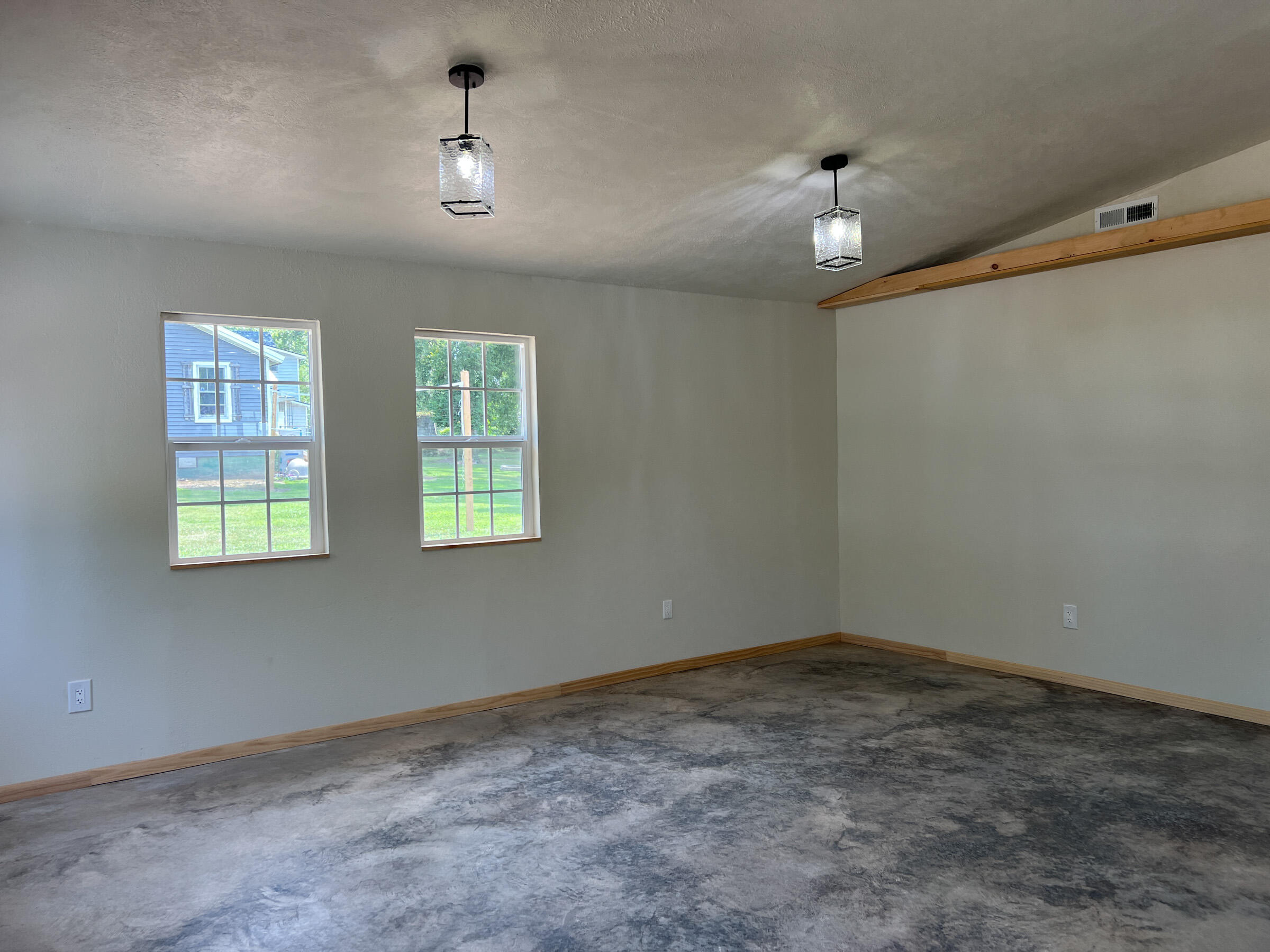 Photo 12 - Residential for sale – 324 W 7th Street  Mountain Grove, MO