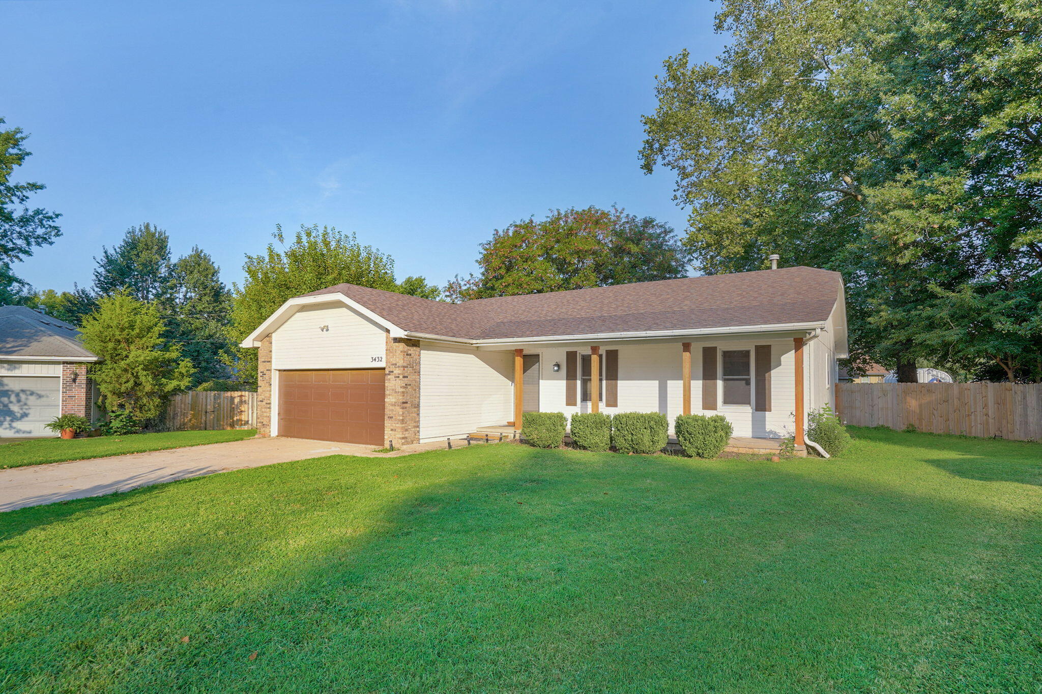 Photo 3 - Residential for sale – 3432 W Regal Court  Springfield, MO