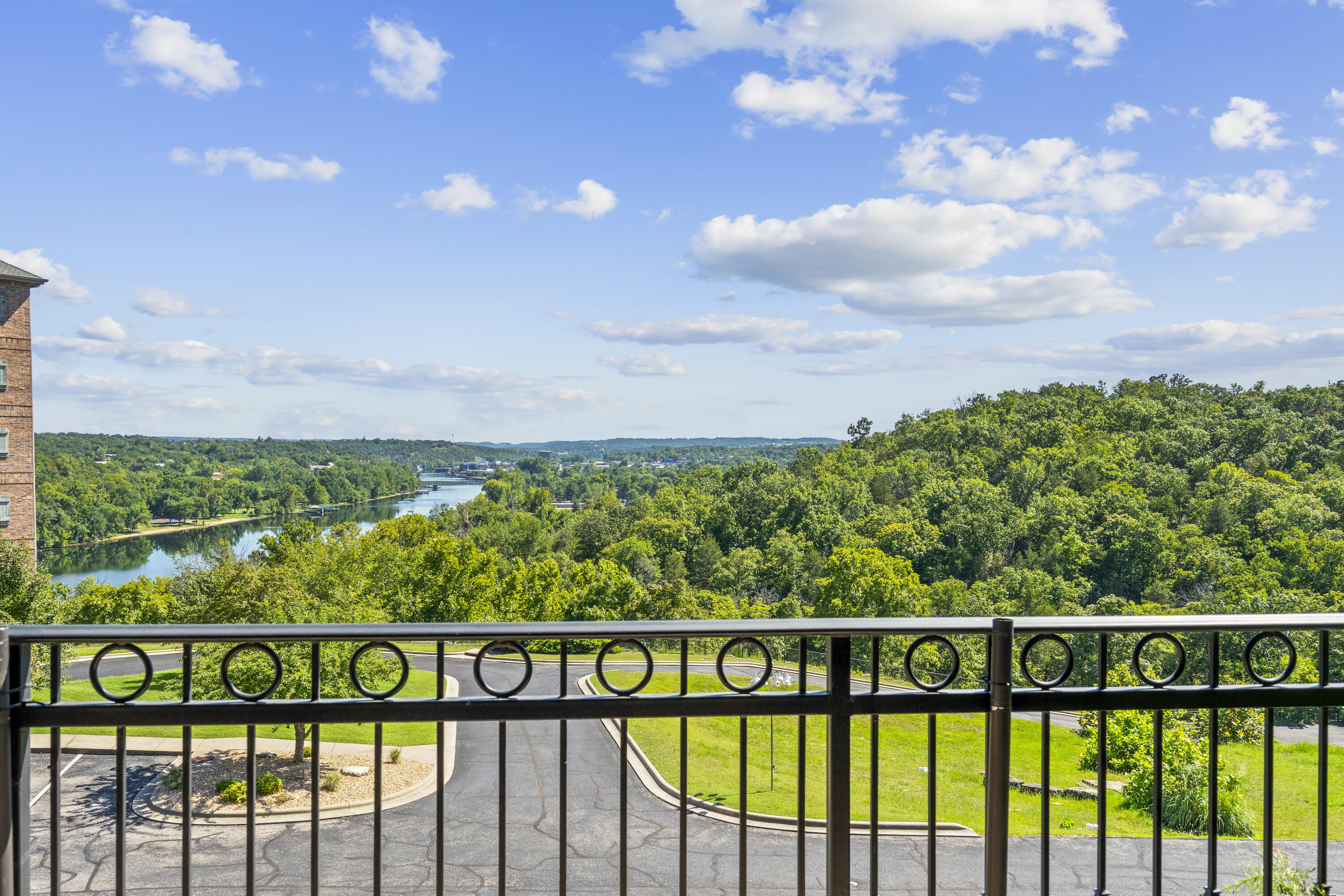 Photo 2 - Residential for sale – 1207  Riverstone Drive  Branson, MO