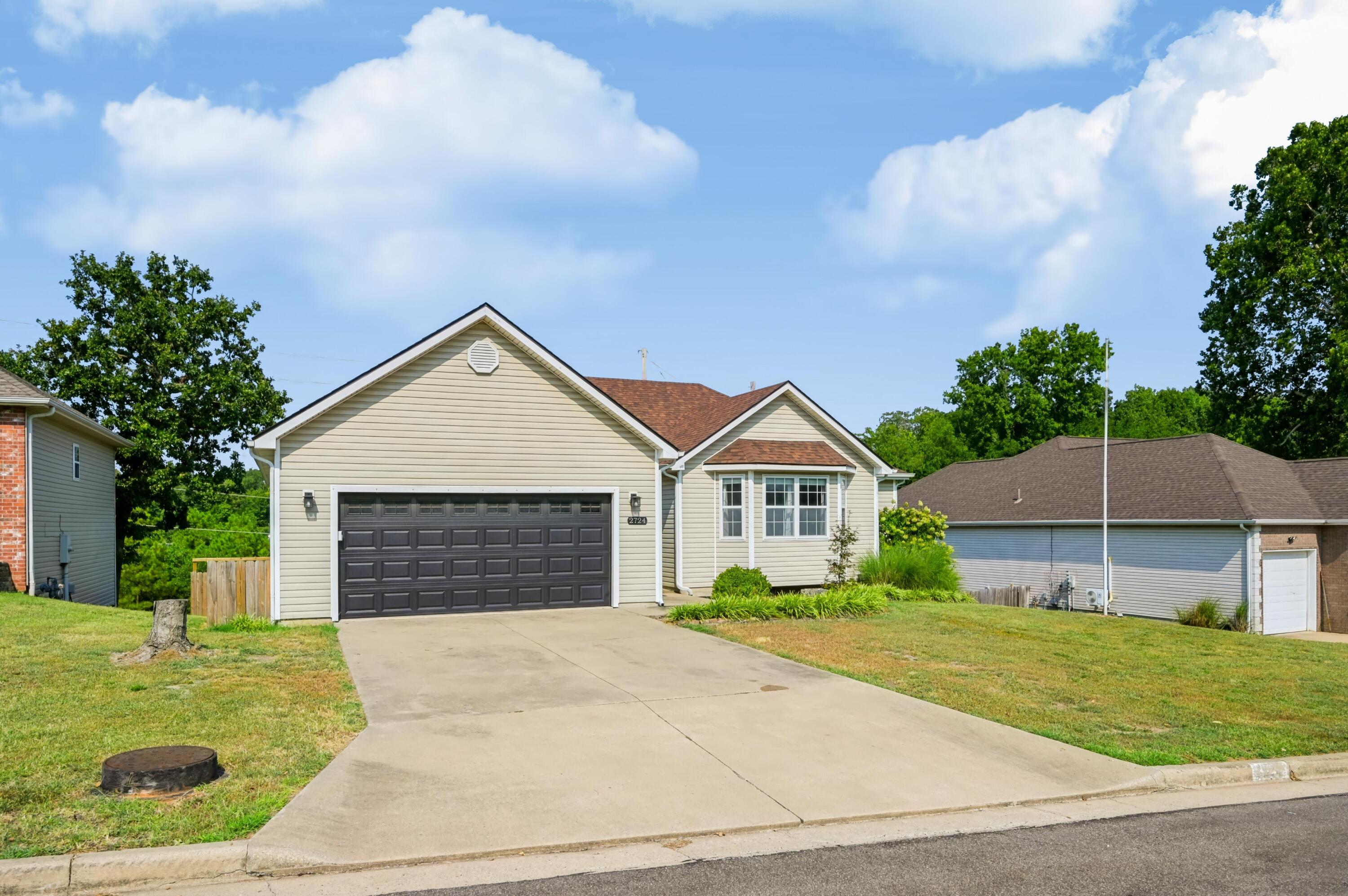 Photo 3 - Residential for sale – 2724 N Missouri Avenue  Joplin, MO