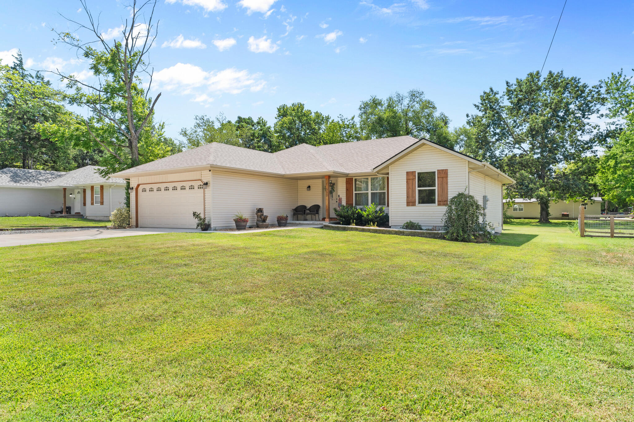 Photo 4 - Residential for sale – 322  Sugar Lane  Clever, MO