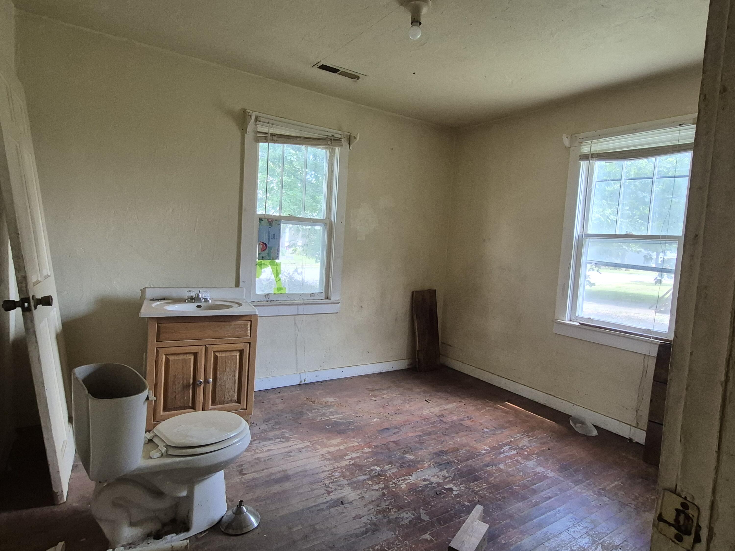 Photo 15 - Residential for sale – 116  Montgomery Street  Greenfield, MO