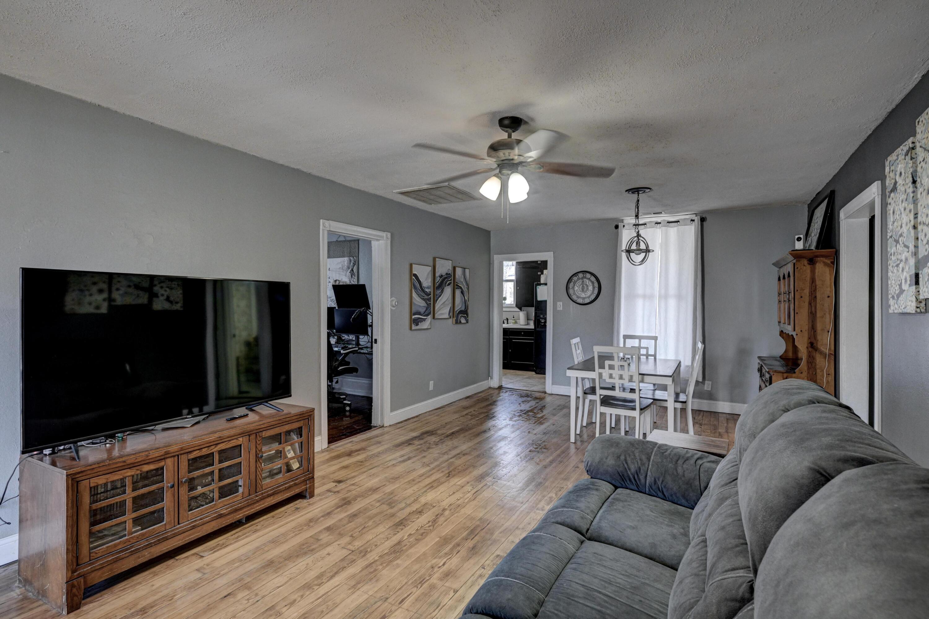 Photo 8 - Residential for sale – 2025 S Connor Avenue  Joplin, MO