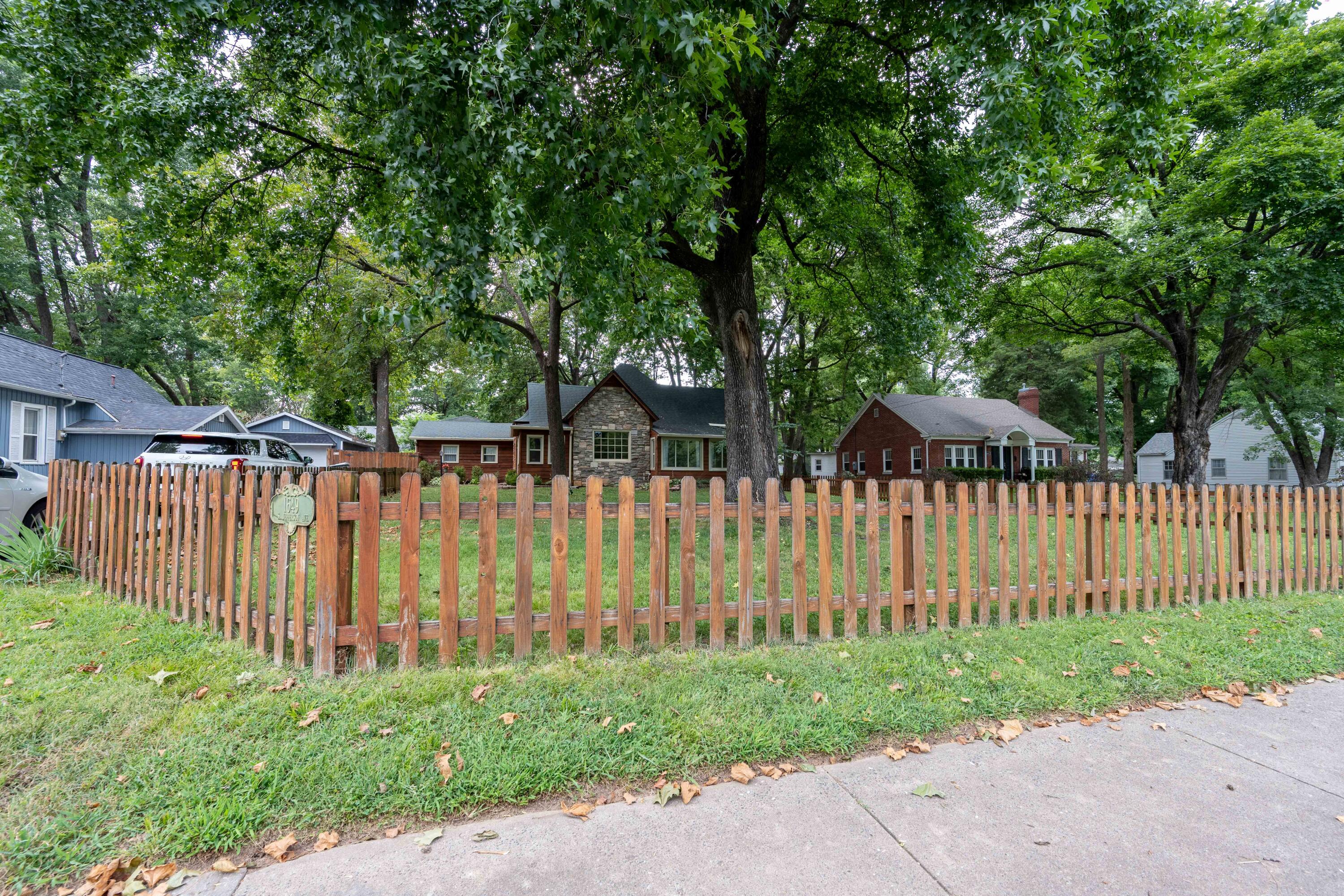 Photo 2 - Residential for sale – 1649 S Jefferson Avenue  Springfield, MO