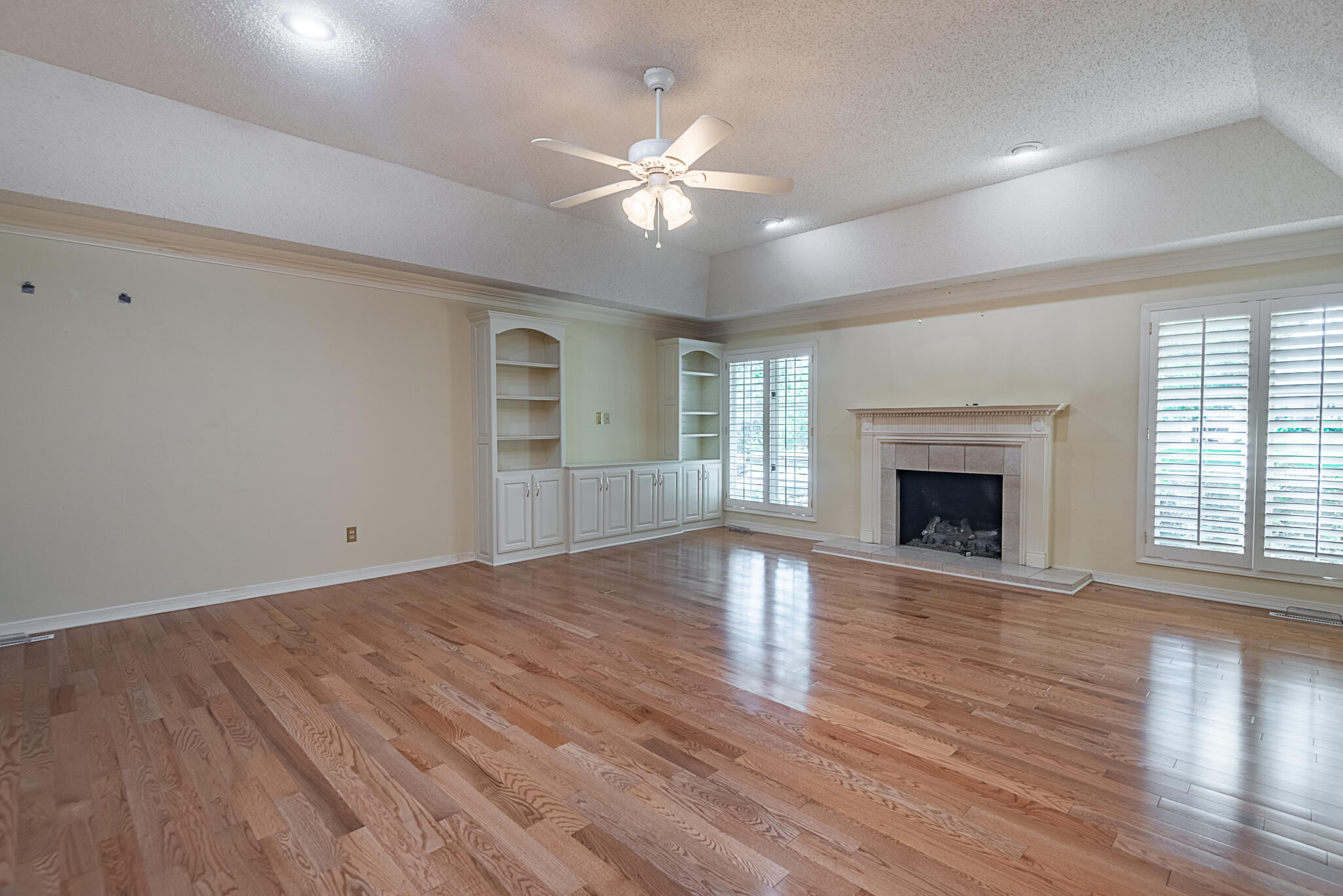 Photo 7 - Residential for sale – 761 S Augusta Drive  Springfield, MO