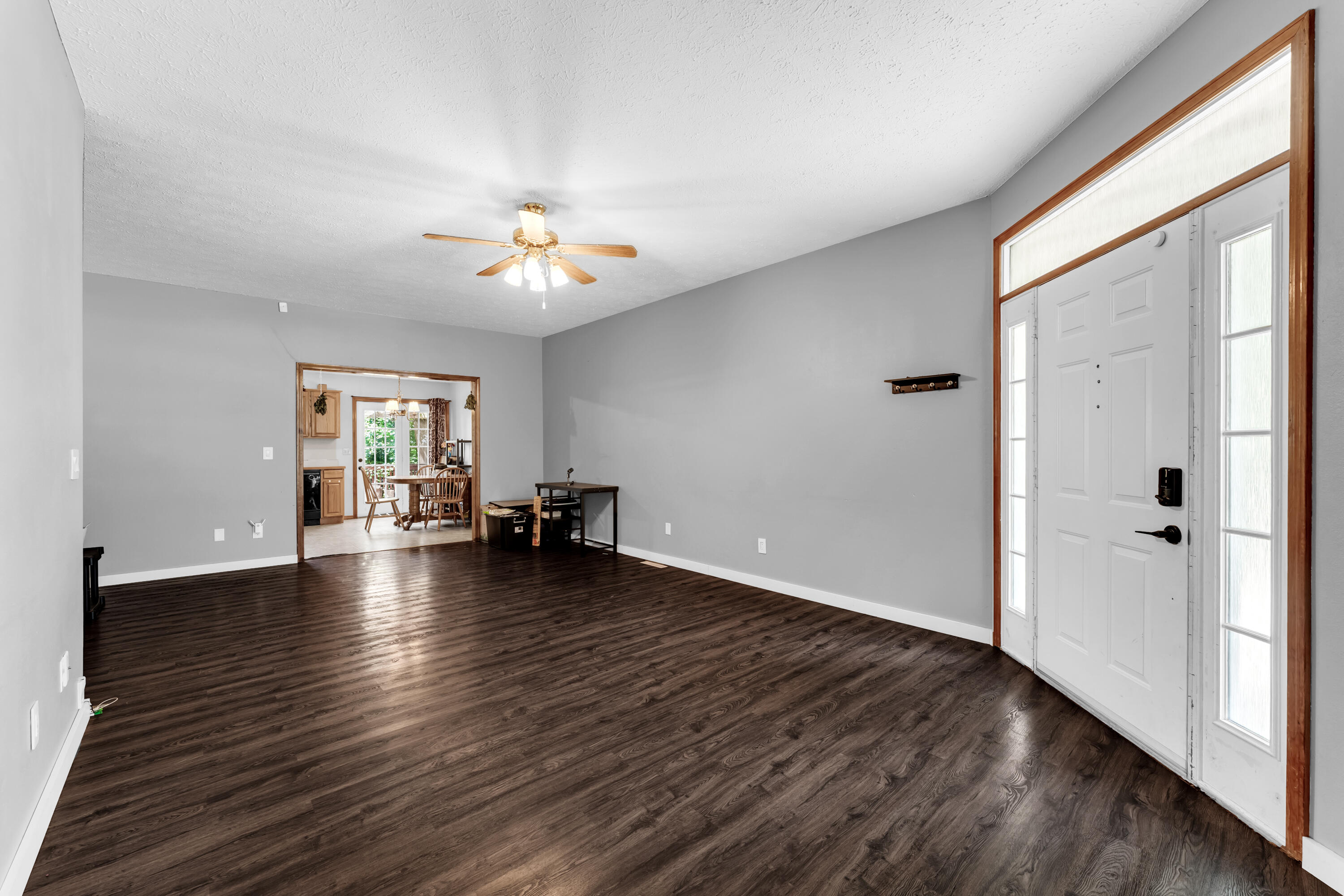 Photo 4 - Residential for sale – 433 S Devonshire Street  Nixa, MO