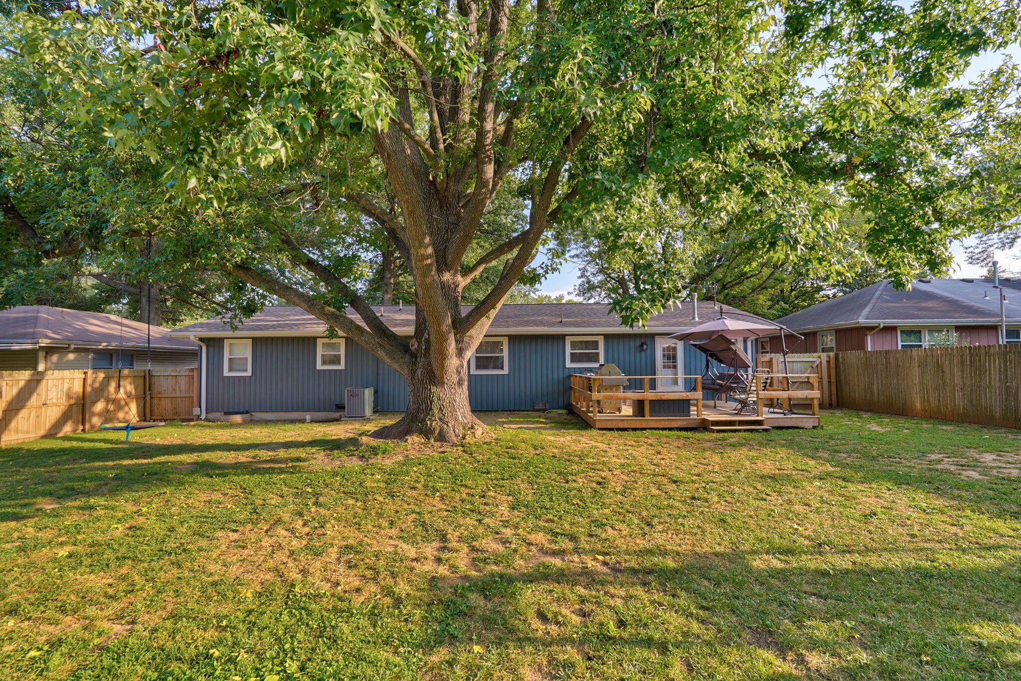 Photo 2 - Residential for sale – 1241 E Woodland Street  Springfield, MO