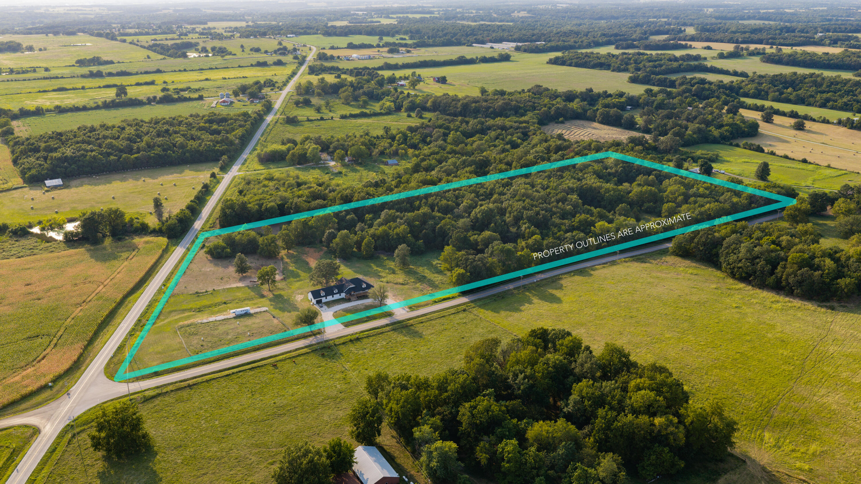 Photo 2 - Residential for sale – 643  Route Ff   Everton, MO