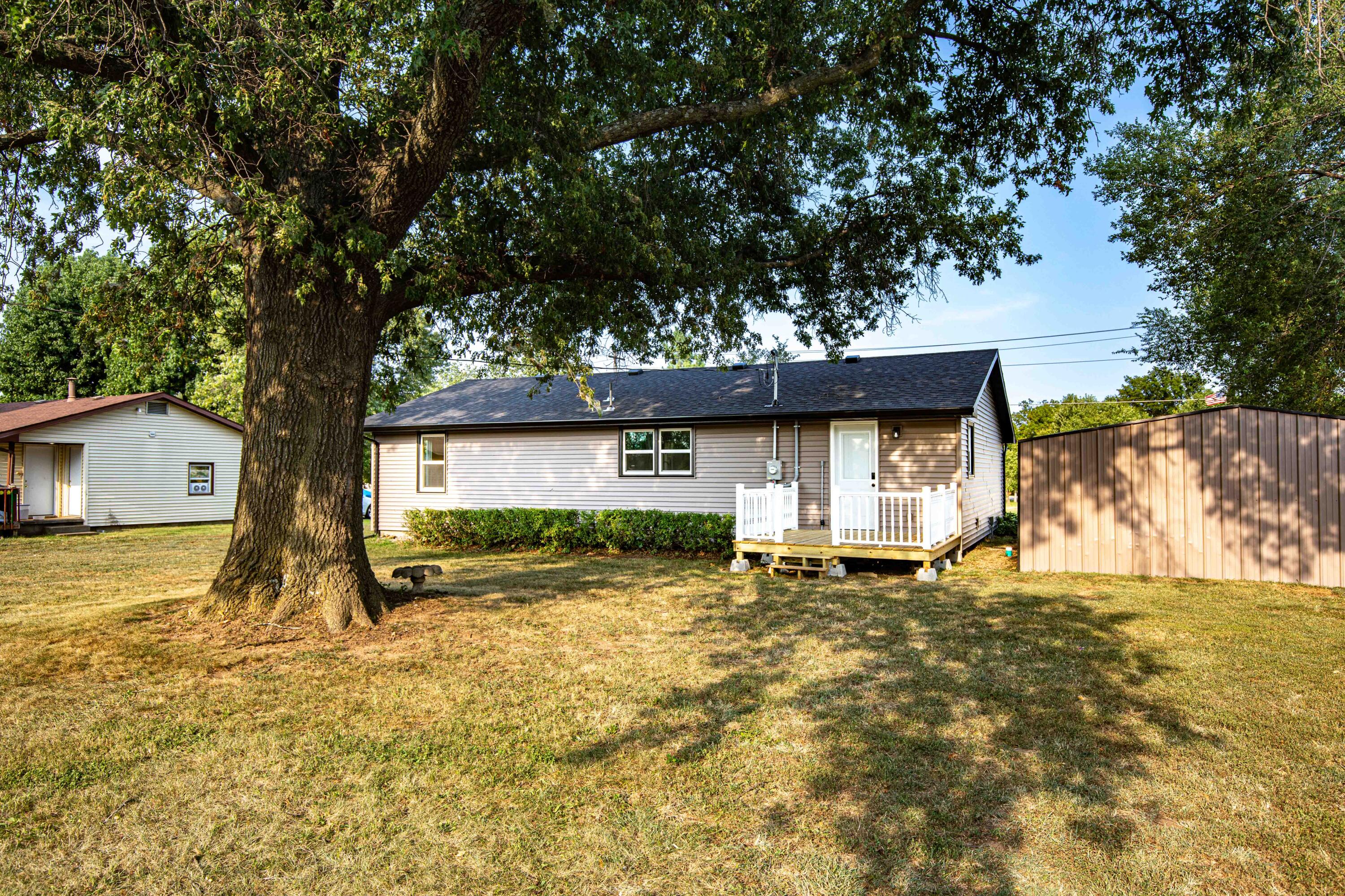 Photo 6 - Residential for sale – 1108 S Jackson Street  El Dorado Springs, MO