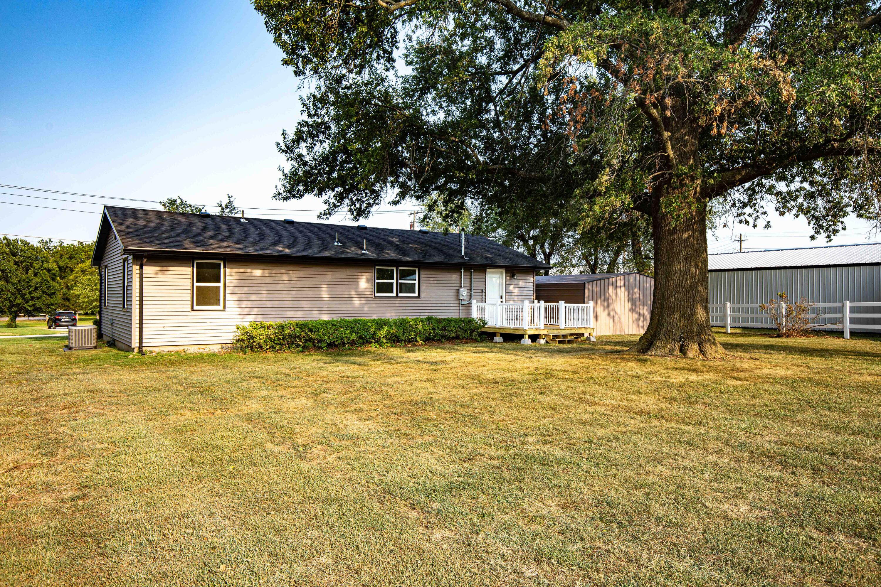 Photo 5 - Residential for sale – 1108 S Jackson Street  El Dorado Springs, MO
