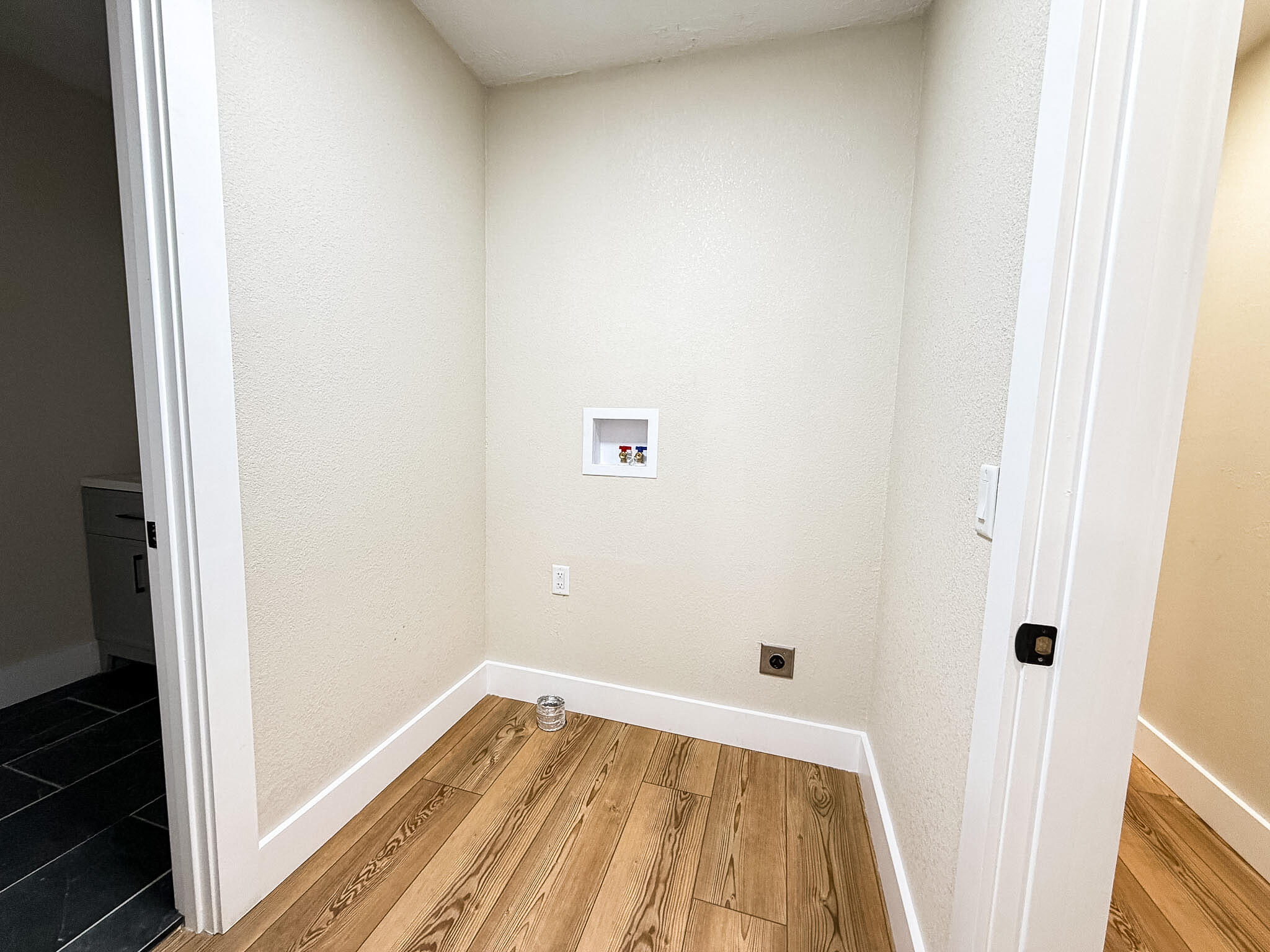 Photo 14 - Residential for sale – 619 W Elm Street  Aurora, MO