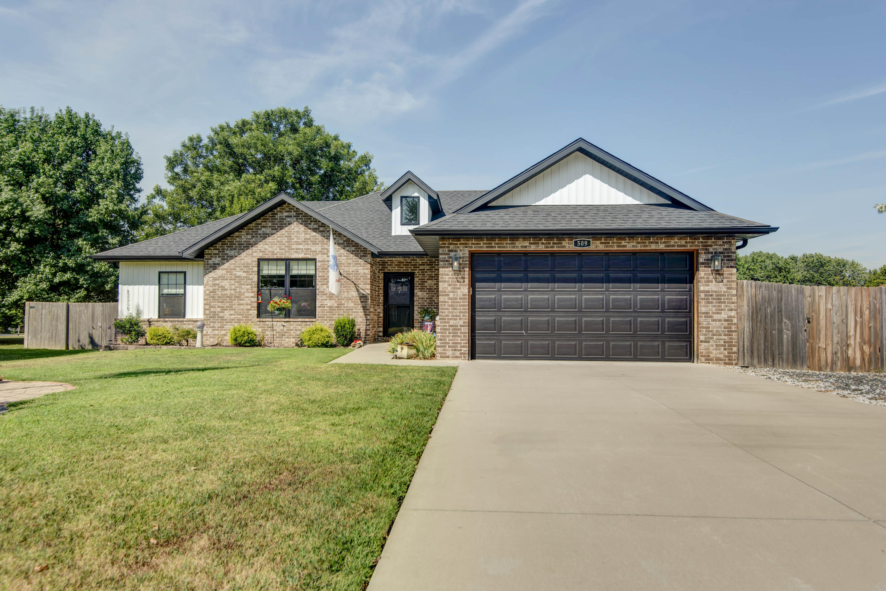 Photo 2 - Residential for sale – 509  Tommy Avenue  Billings, MO