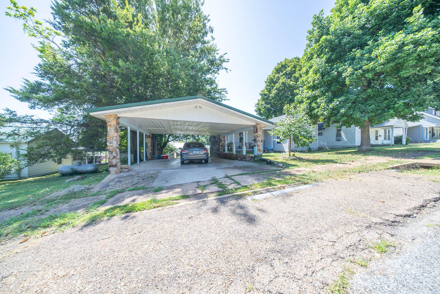 Photo 7 - Residential for sale – 213  Arch Street  Thayer, MO