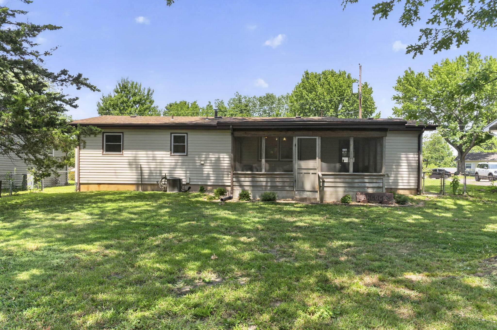 Photo 24 - Residential for sale – 1112 E Mcclernon Street  Springfield, MO