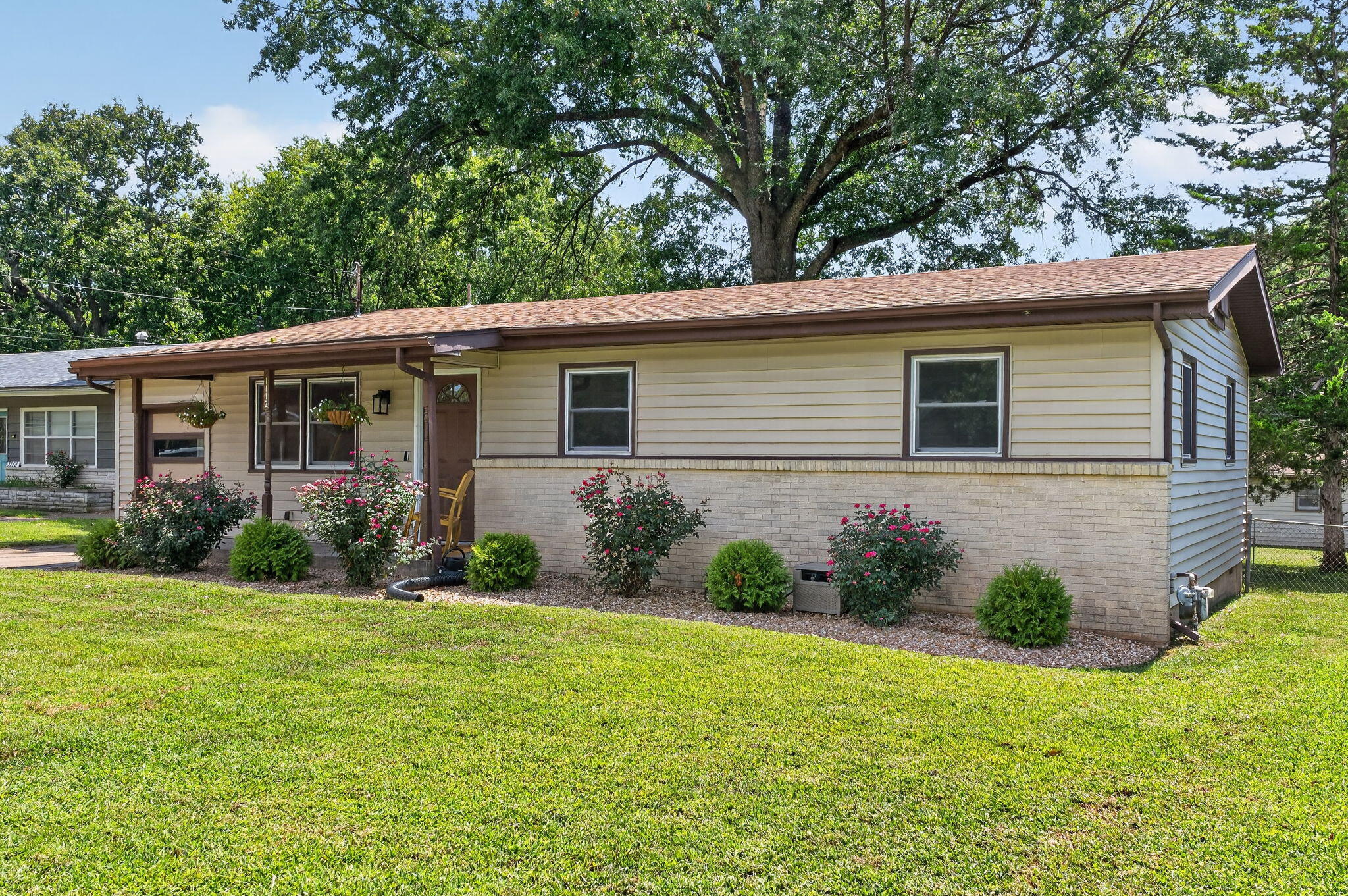 Photo 3 - Residential for sale – 1112 E Mcclernon Street  Springfield, MO