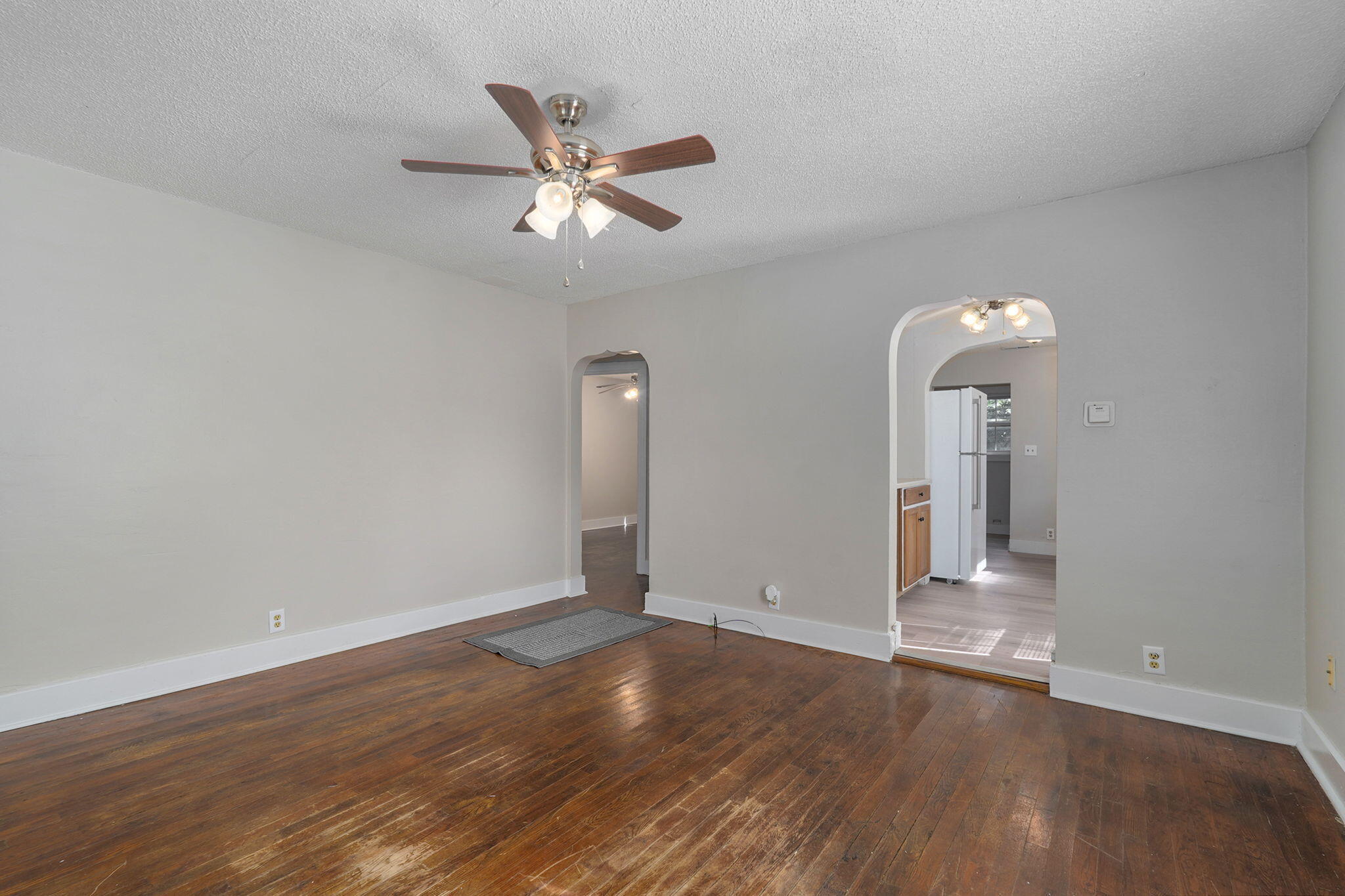 Photo 7 - Residential for sale – 908 W Della Street  Springfield, MO