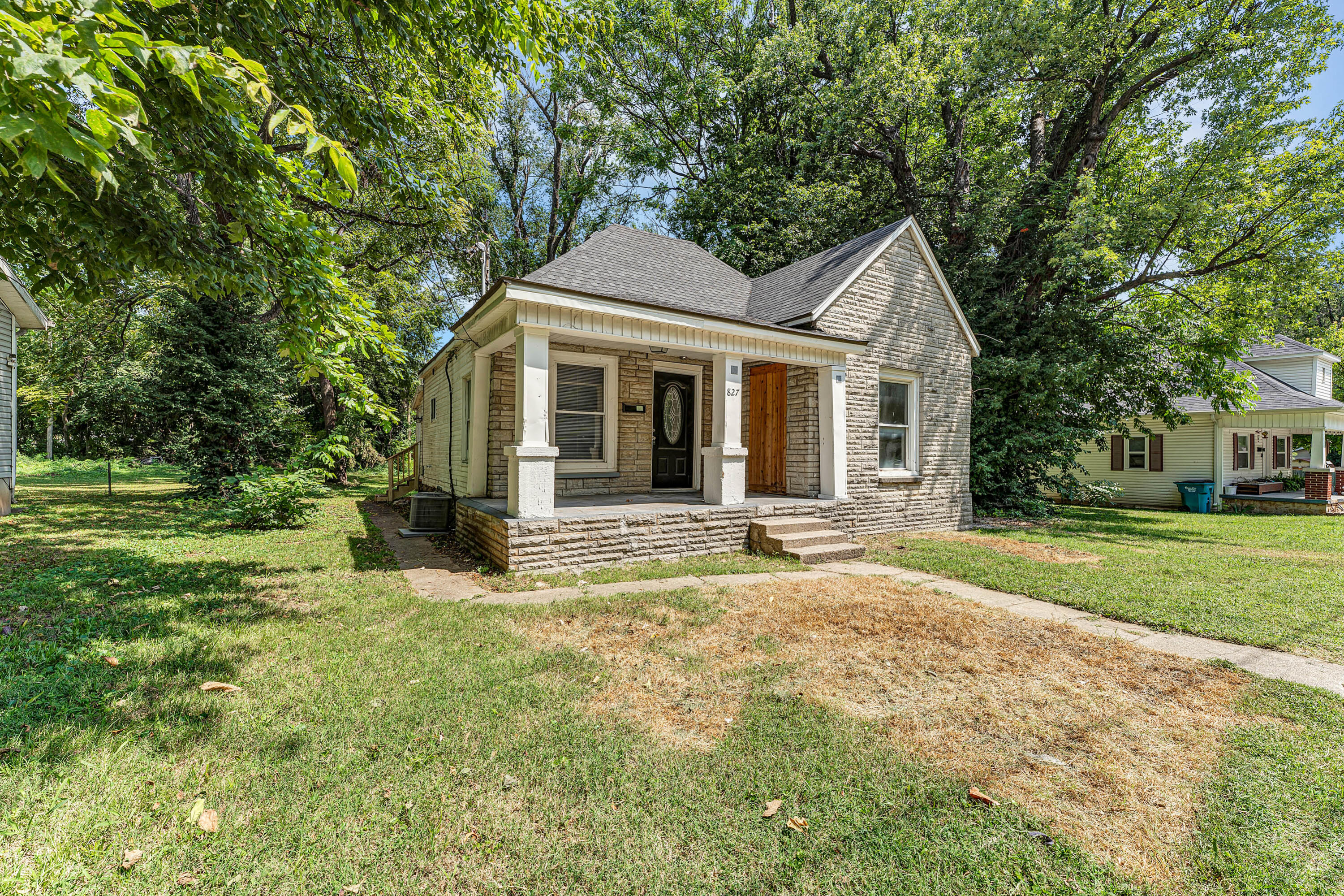 Photo 18 - Residential for sale – 827 E Garfield Street  Springfield, MO
