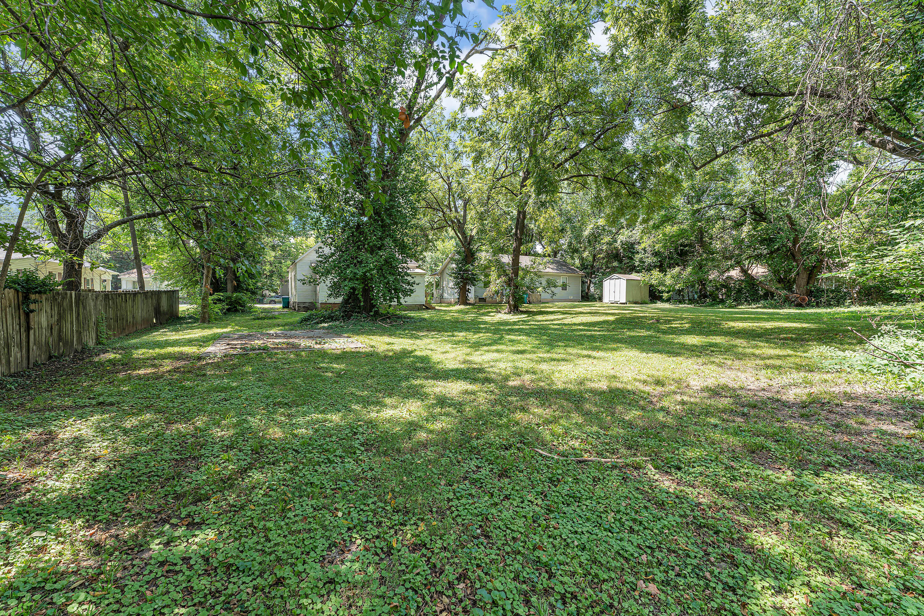 Photo 15 - Residential for sale – 827 E Garfield Street  Springfield, MO
