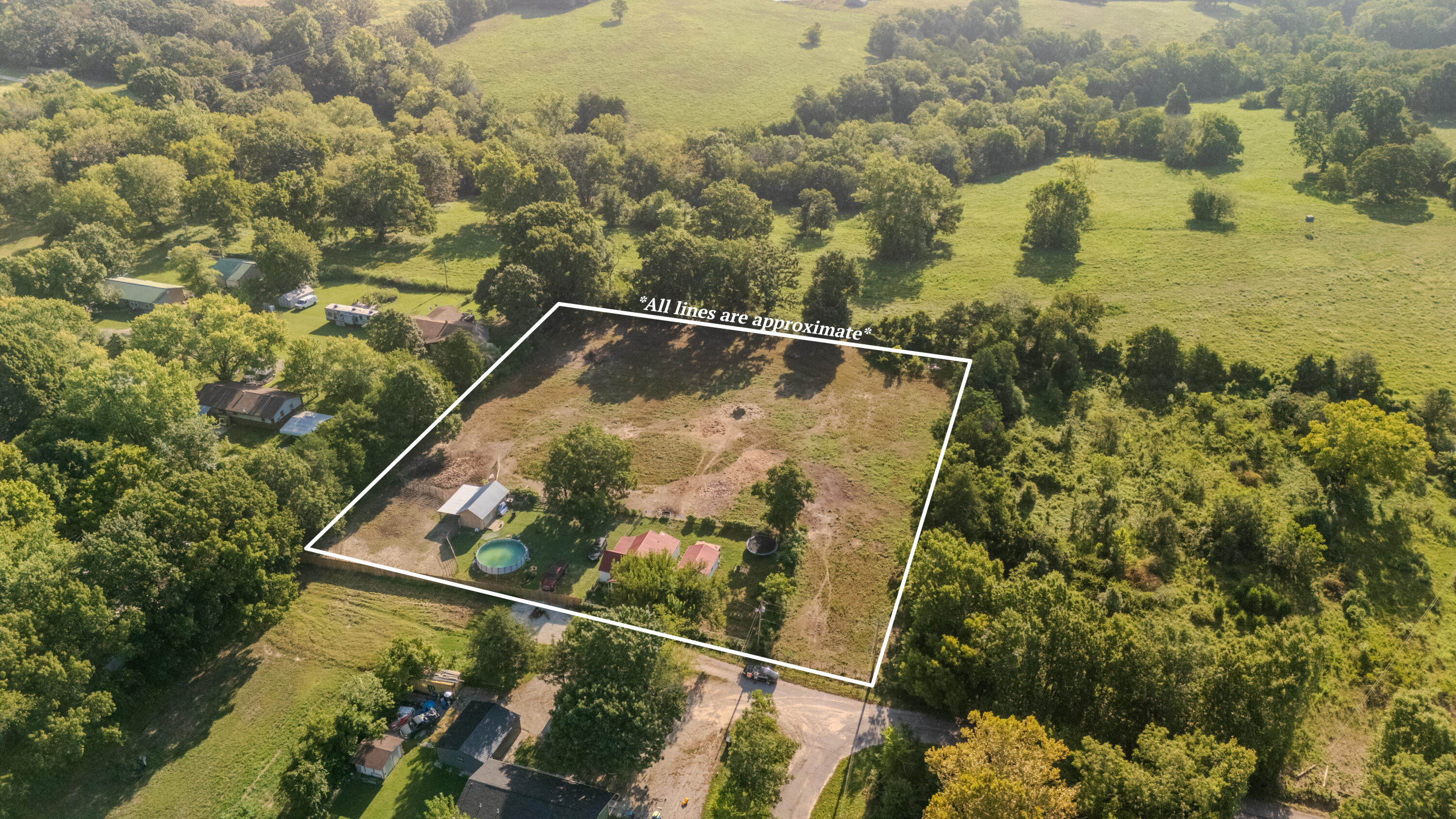 Photo 2 - Residential for sale – 418  Alma Street  Taneyville, MO