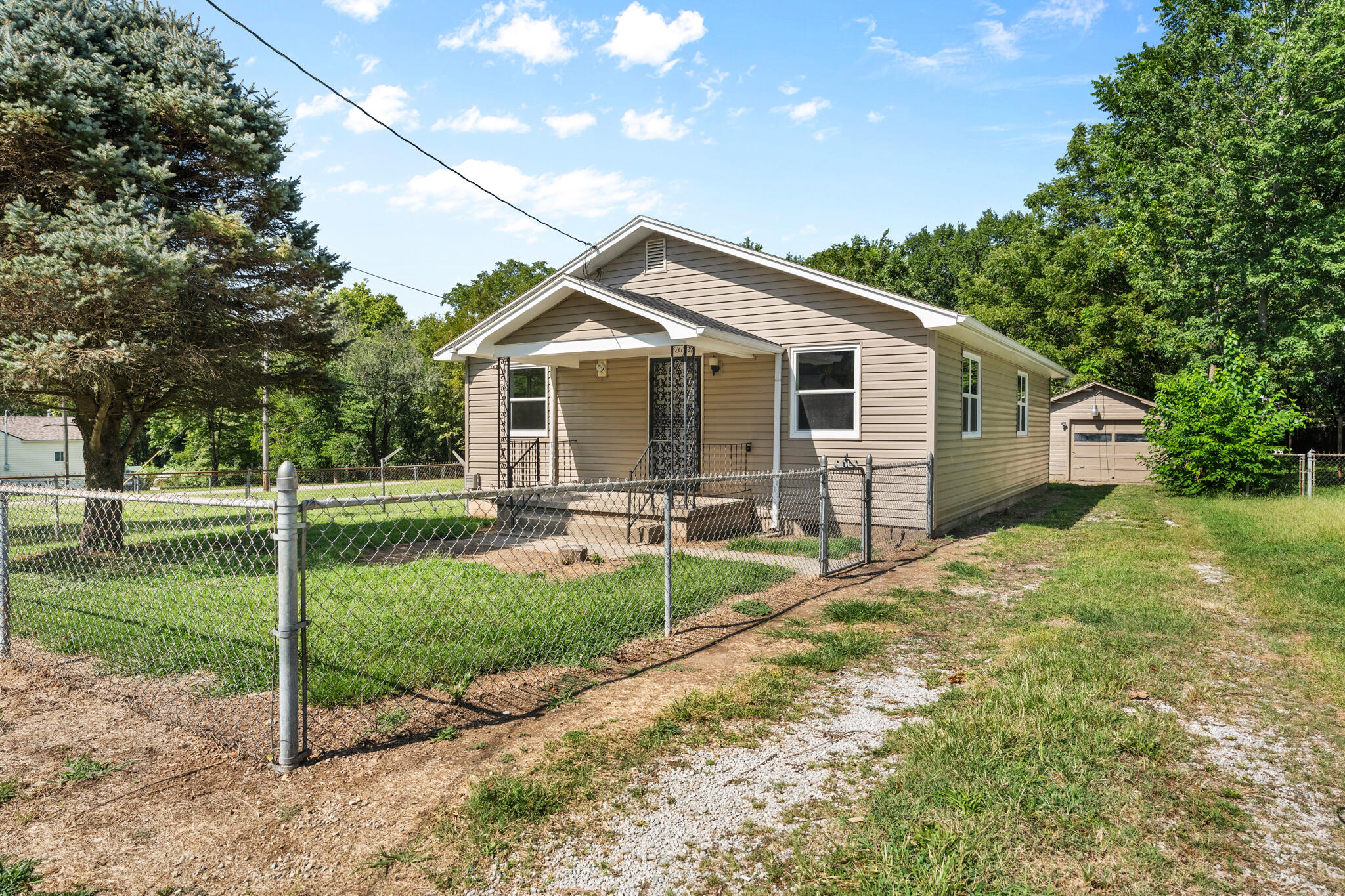 Photo 3 - Residential for sale – 2509 N Kellett Avenue  Springfield, MO
