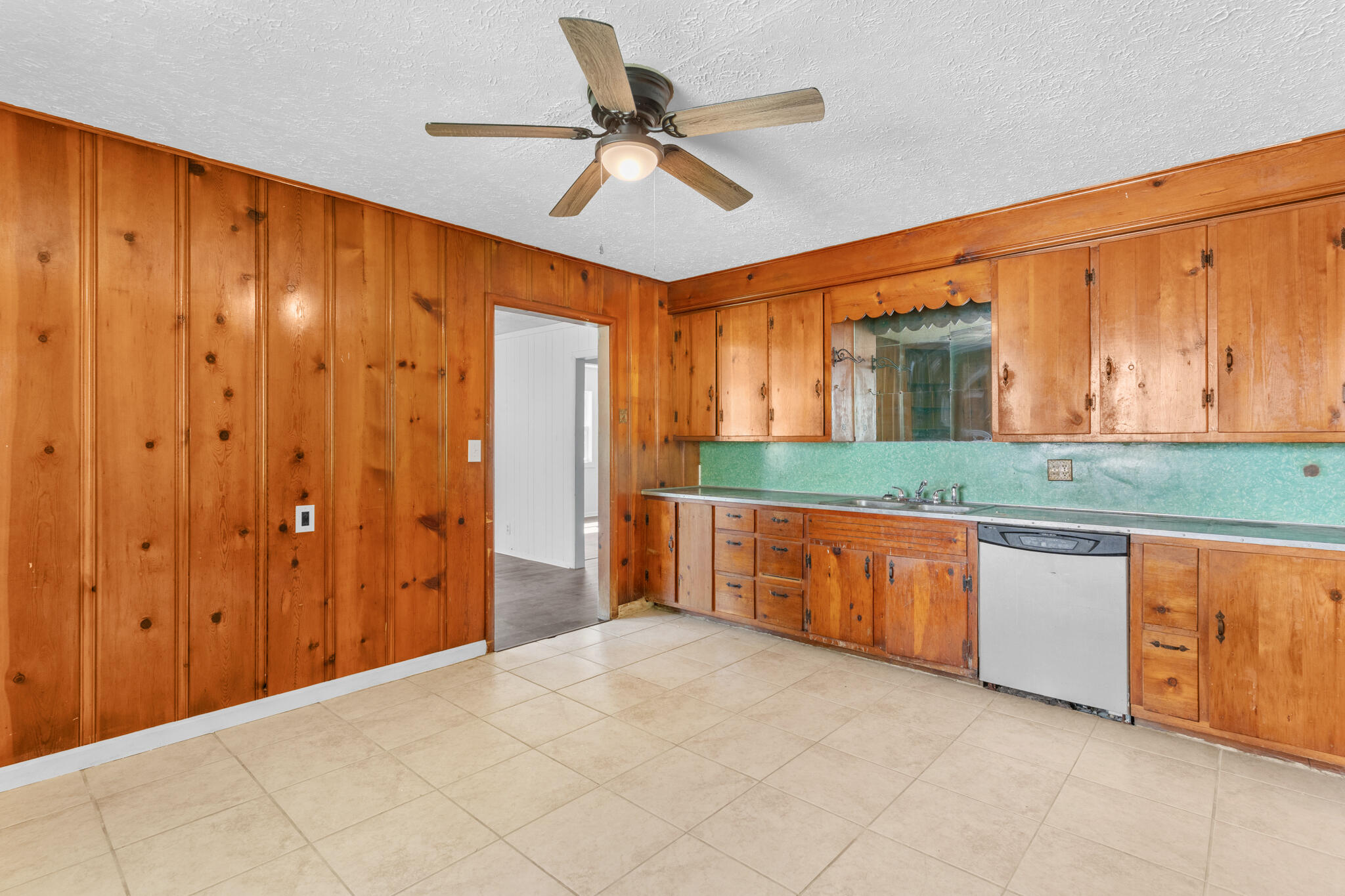 Photo 8 - Residential for sale – 2509 N Kellett Avenue  Springfield, MO